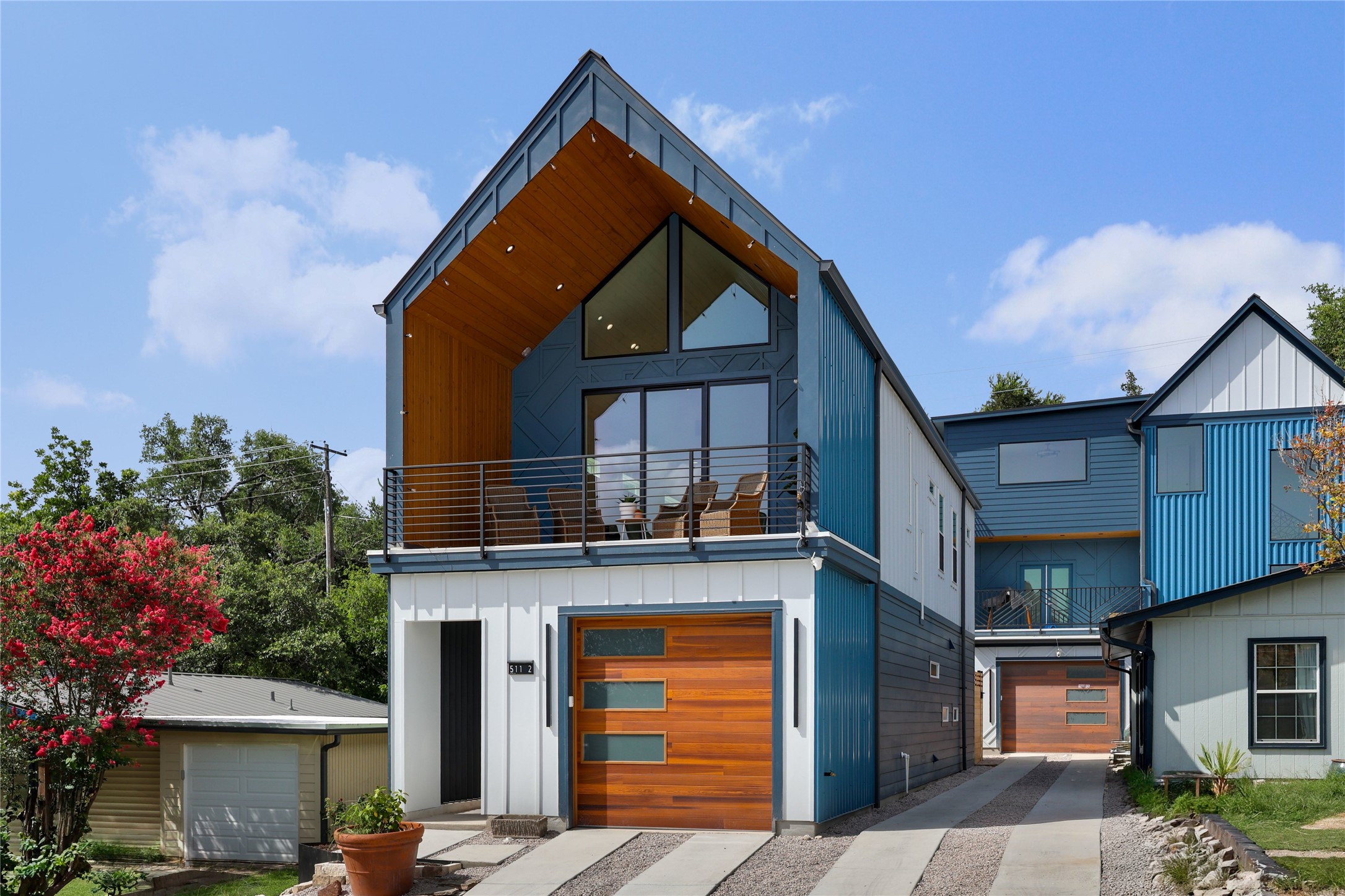 511 South Park Dr 2 — photo
