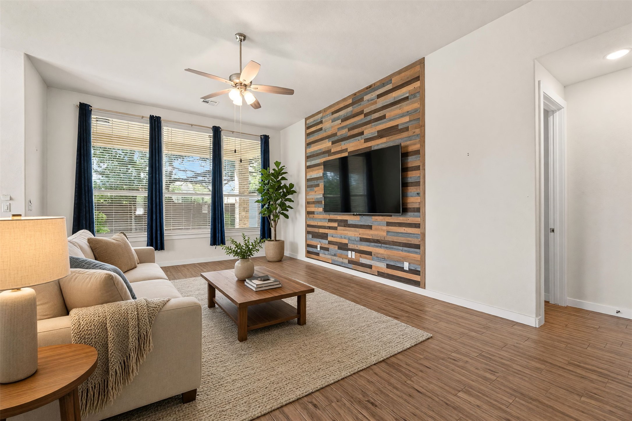 424 Teakmill Trl — photo