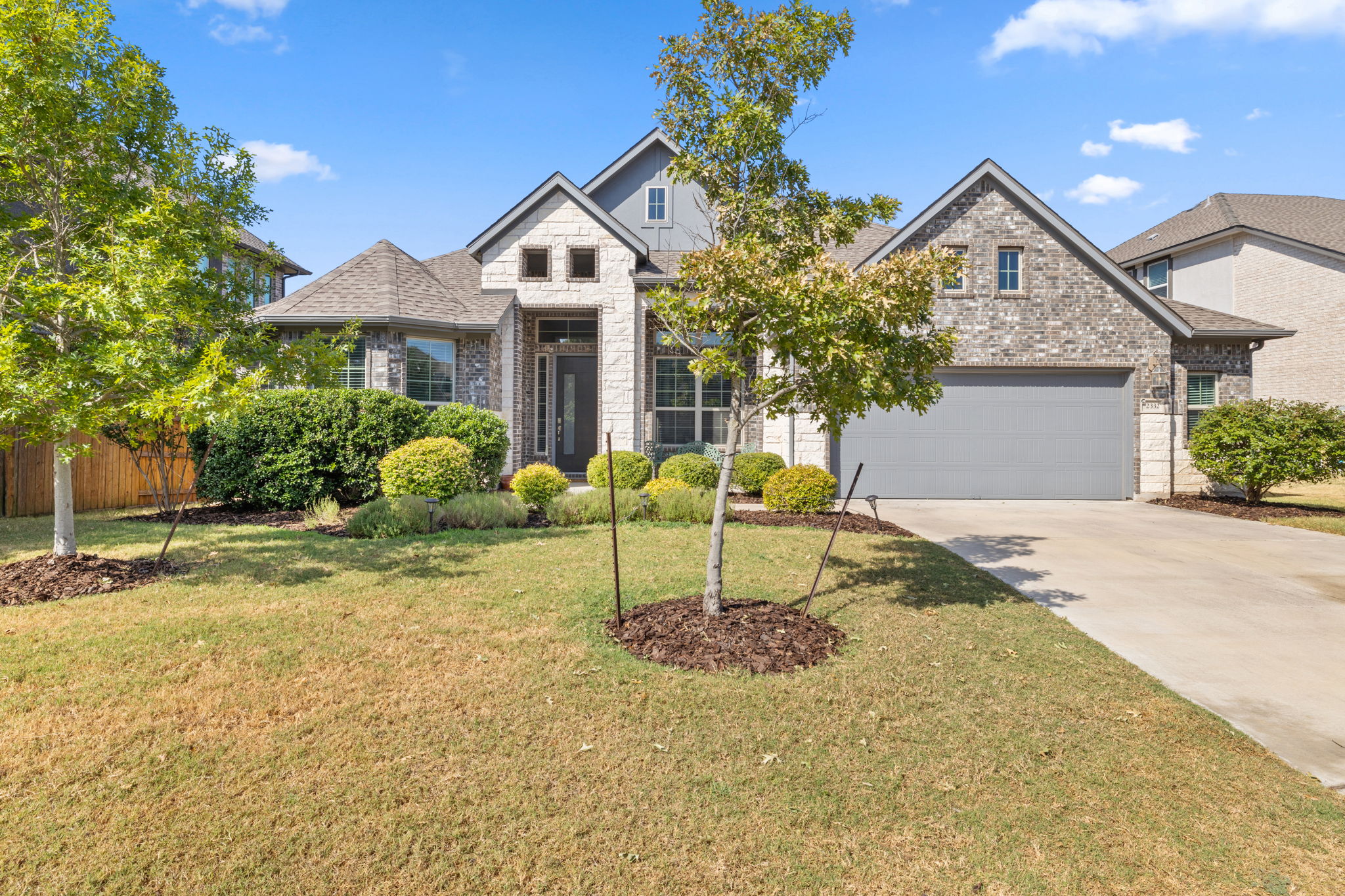 2332 Airport Dr — photo