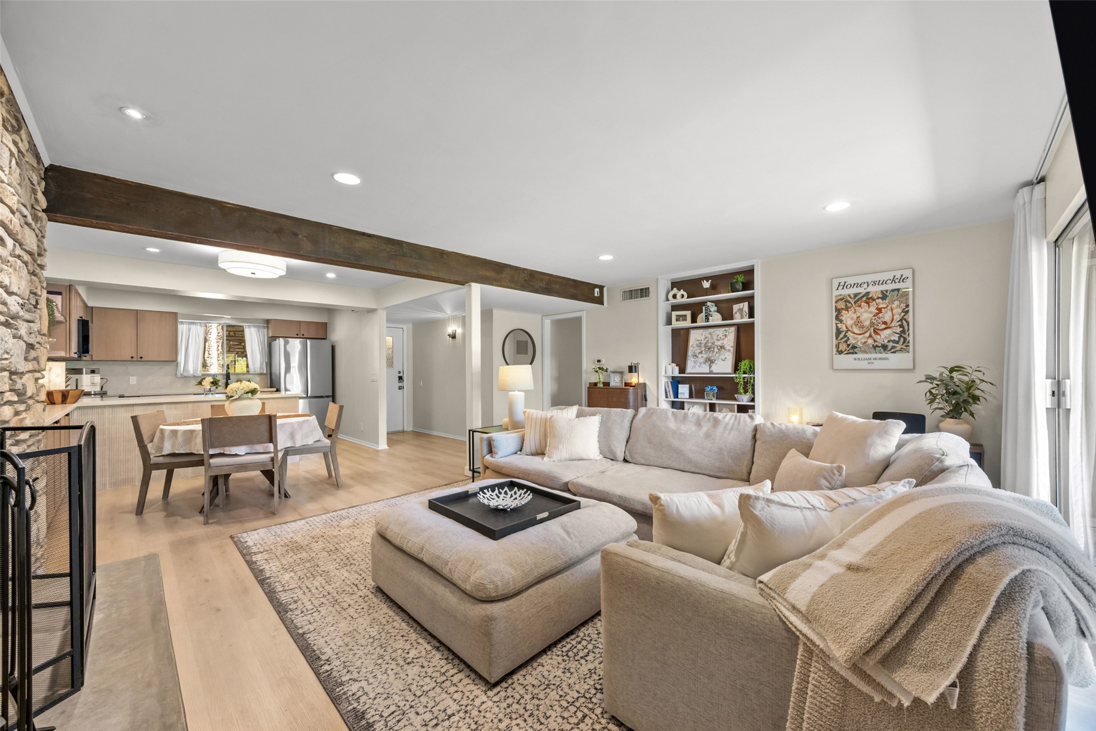 1304 Mariposa Dr 132 — photo