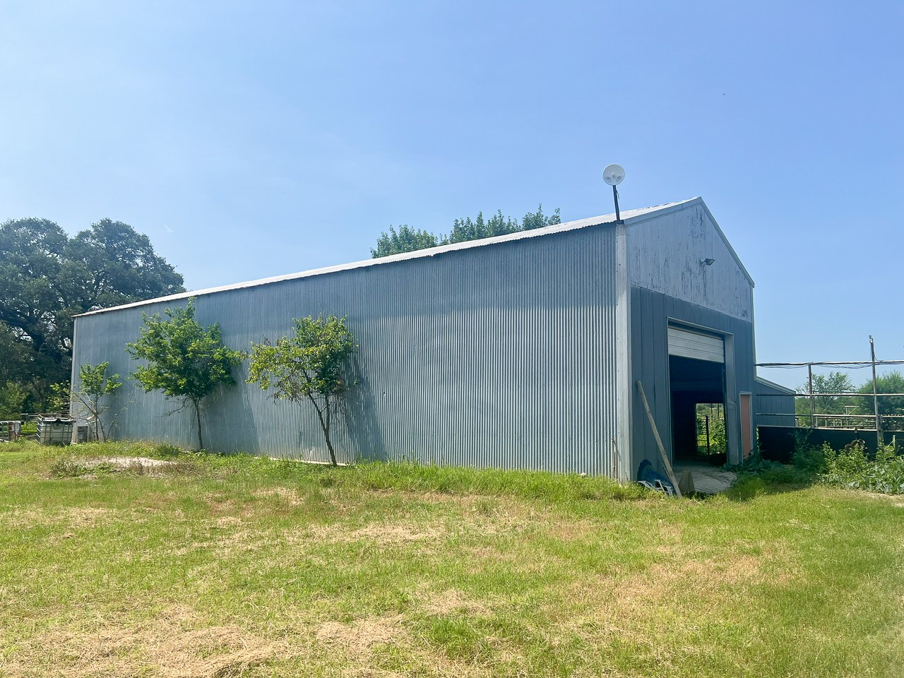 2143 FM 1966 — photo