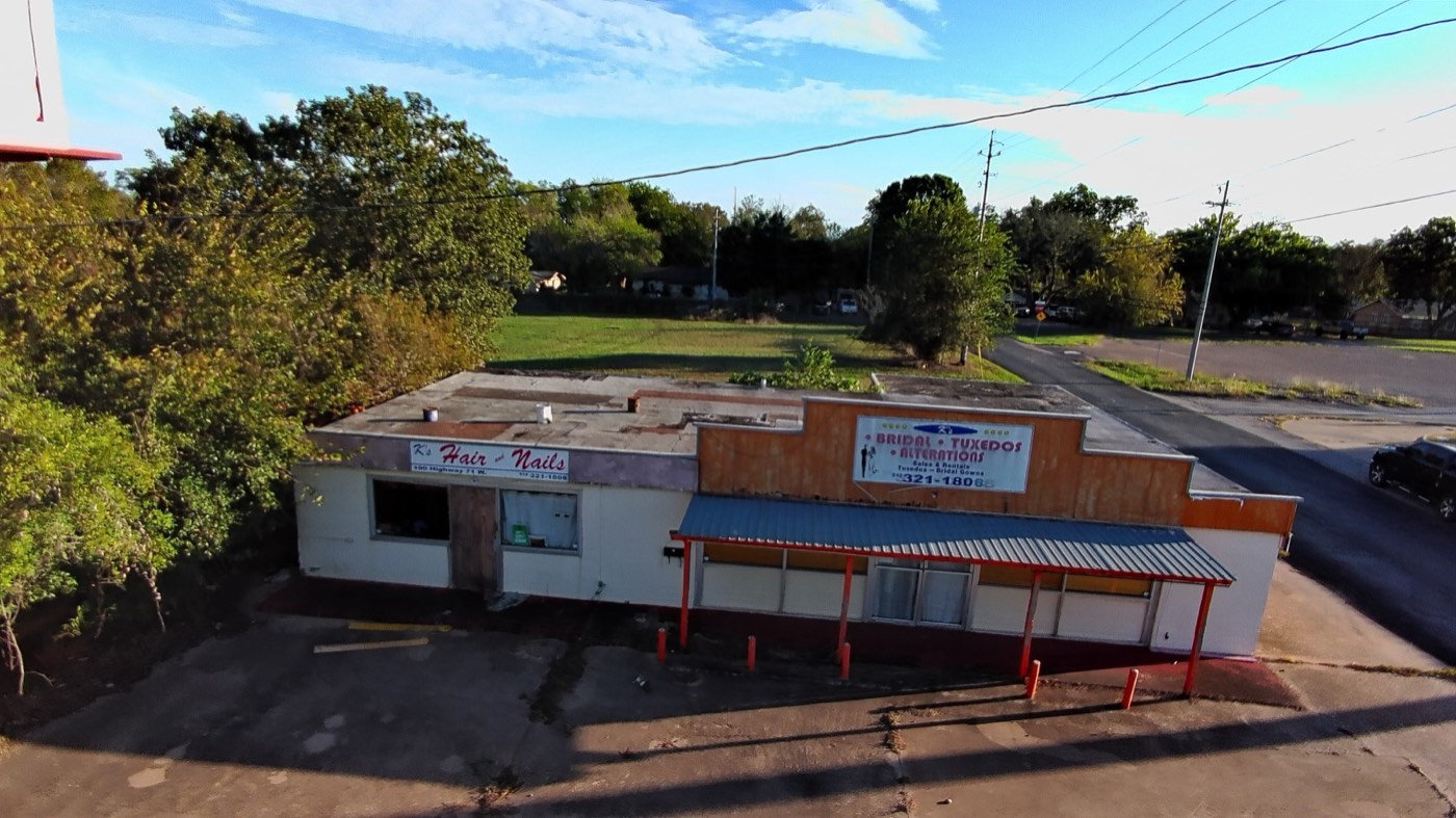 100 Highway 71 Highway W — photo