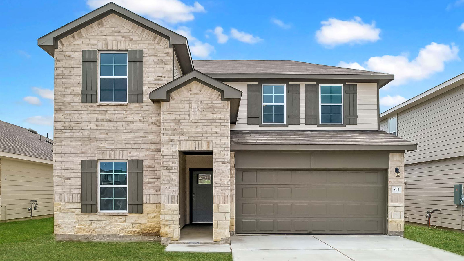 203 Mustang Lake Cir — photo