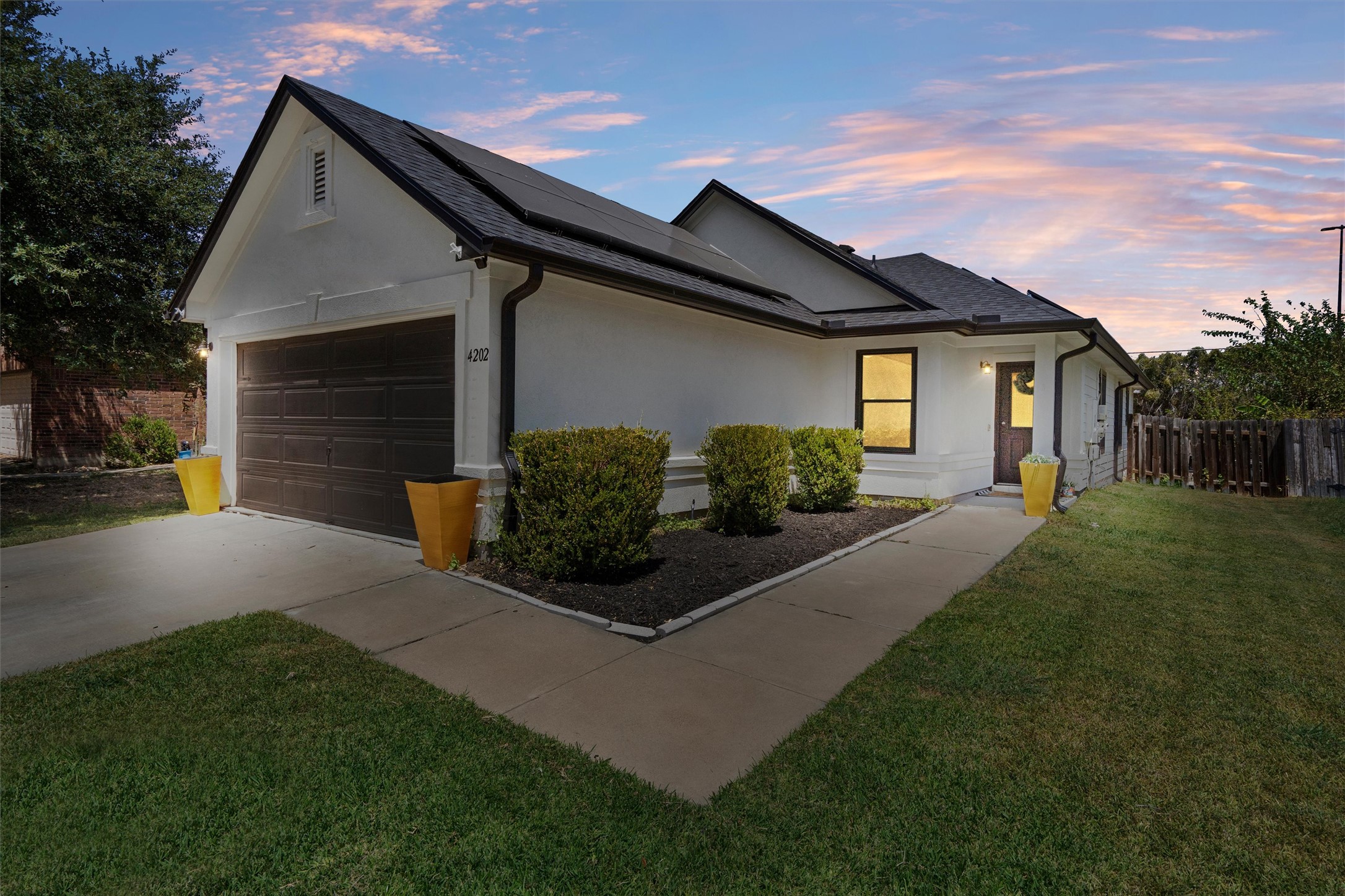 4202 Kings Canyon Dr — photo
