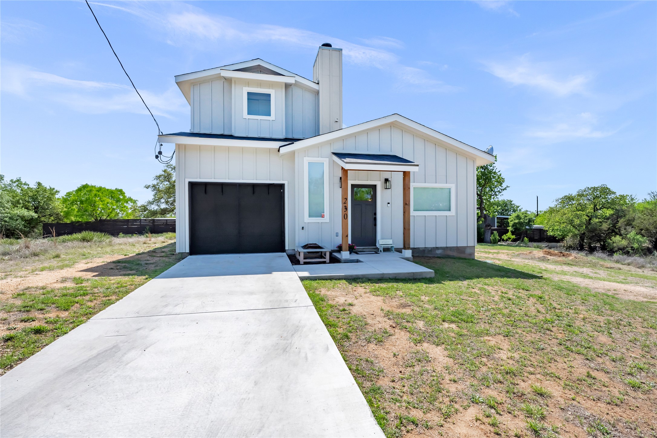 230 Rosehill Dr — photo