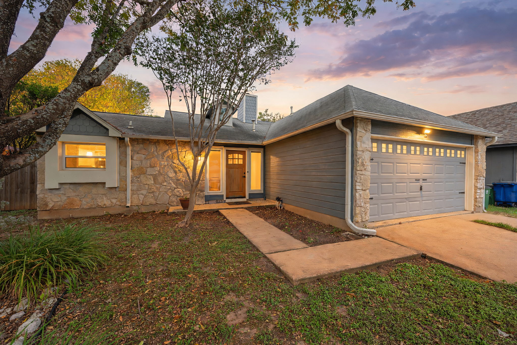 8002 Treehouse Ln — photo