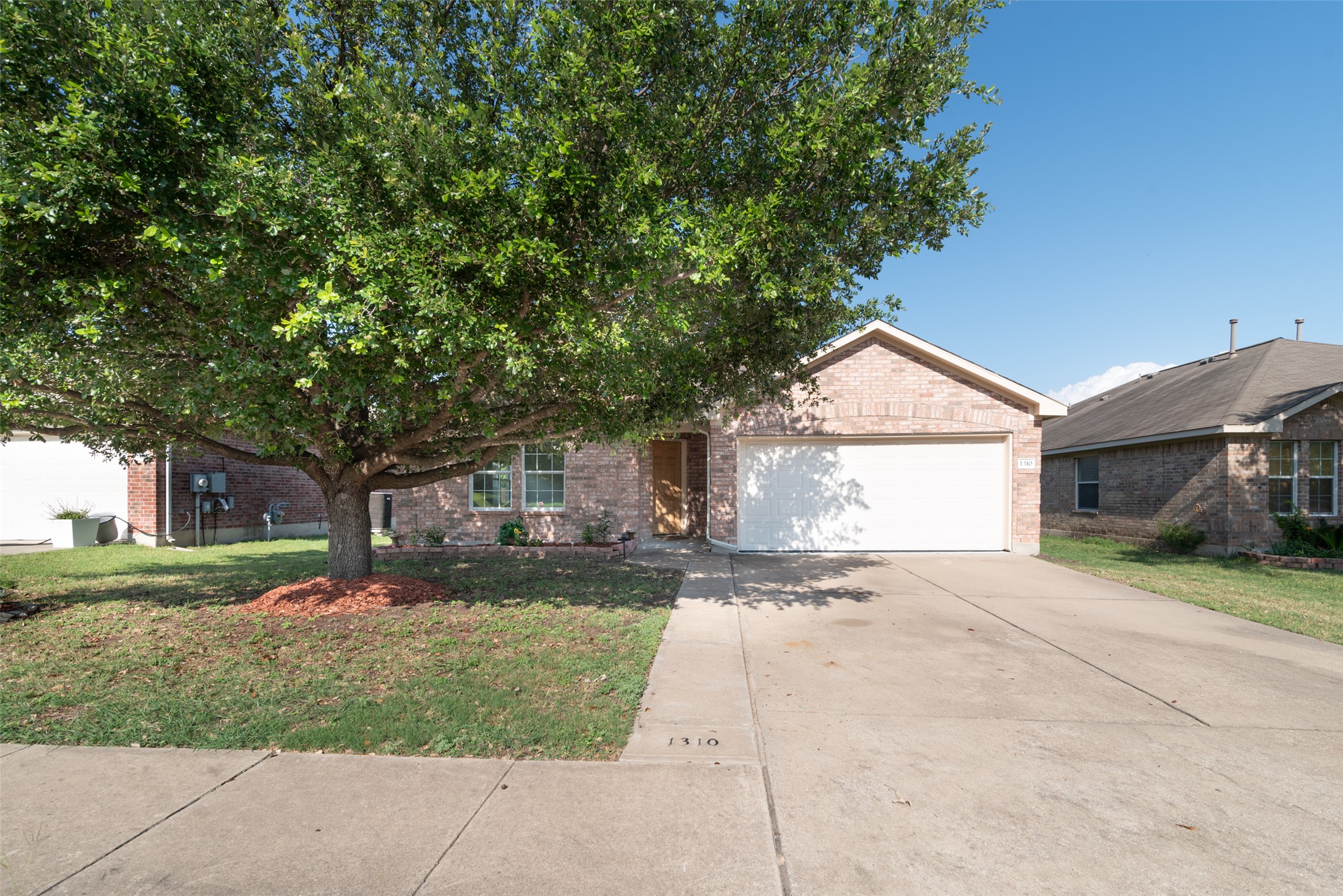 1310 Rainbow Parke Dr — photo