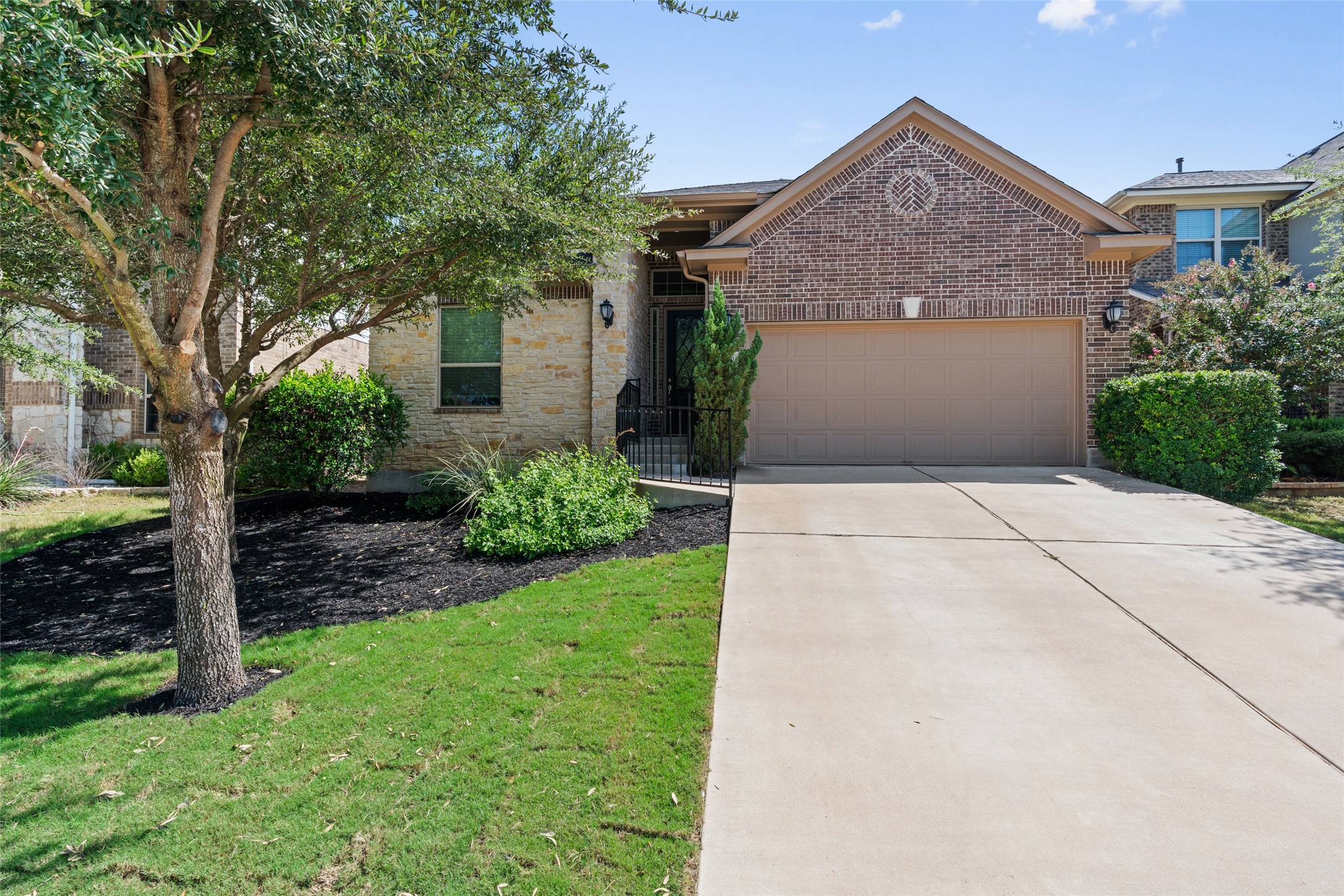 2840 Coral Valley Dr — photo