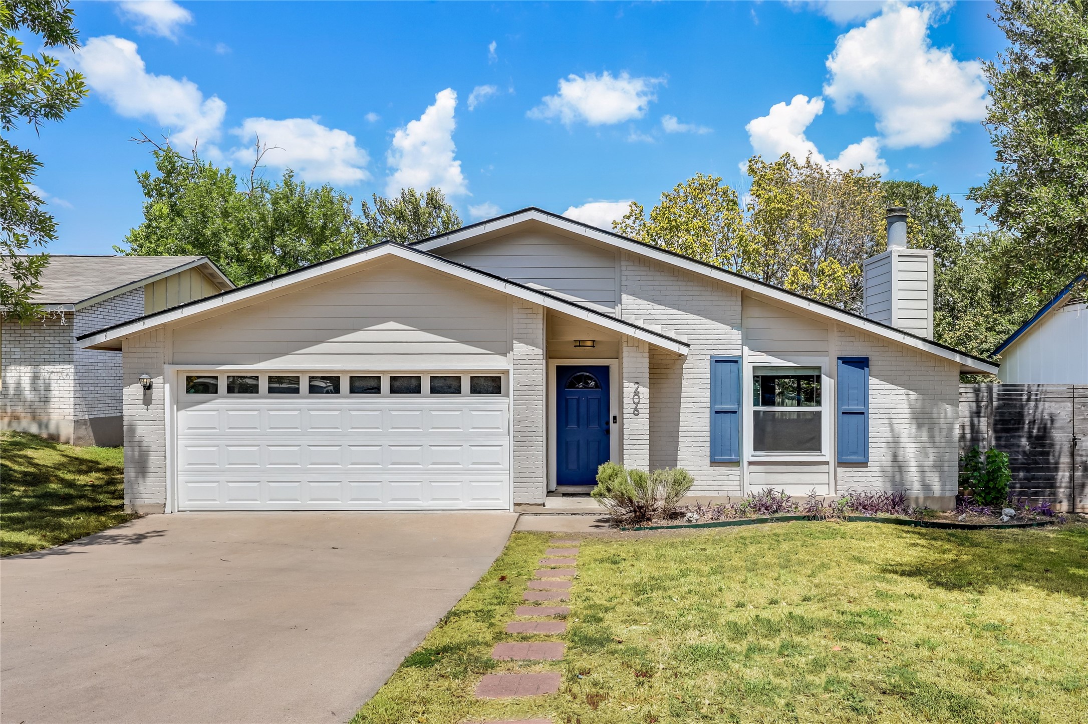 206 Clearday Dr — photo