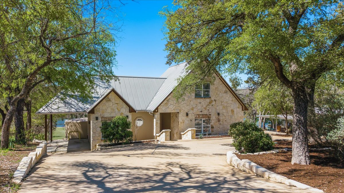25207 Lake View Dr — photo