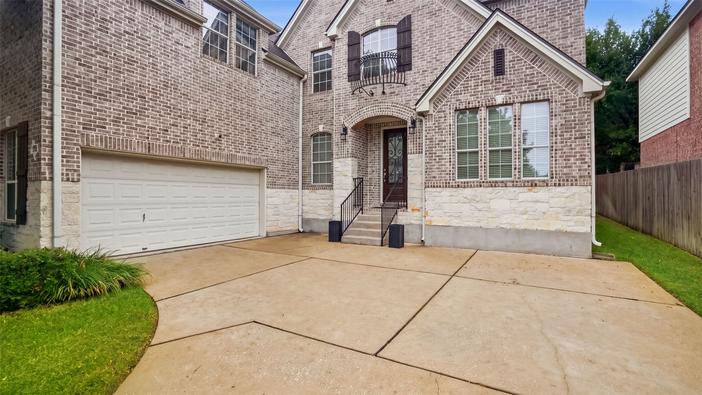 15525 Echo Hills Dr — photo