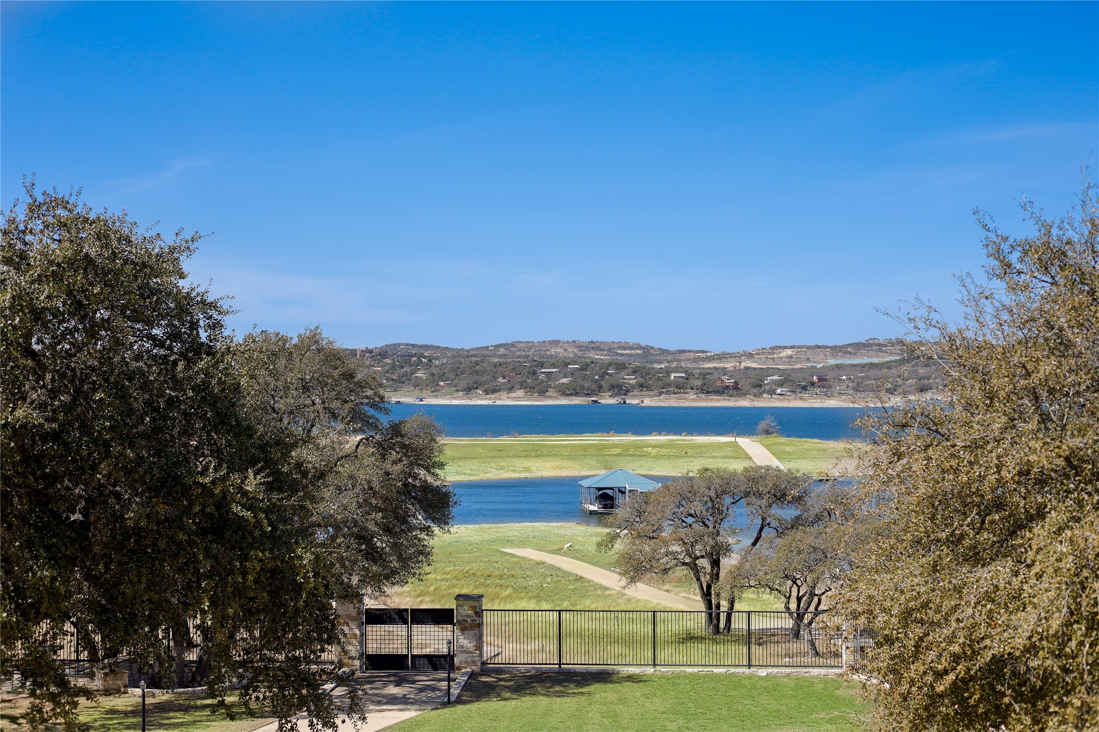 610 Deckhouse Dr — photo