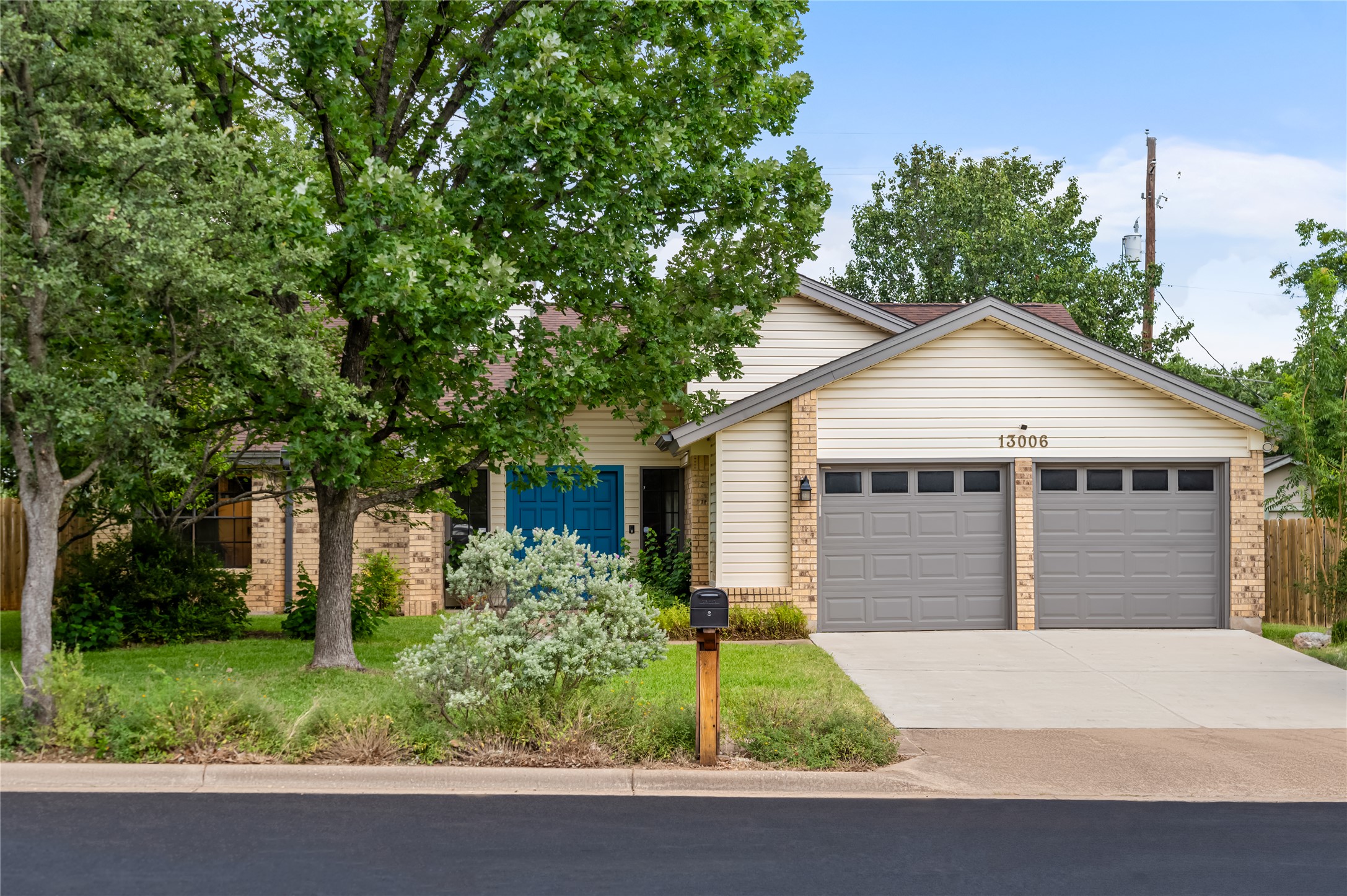 13006 Council Bluff Dr — photo