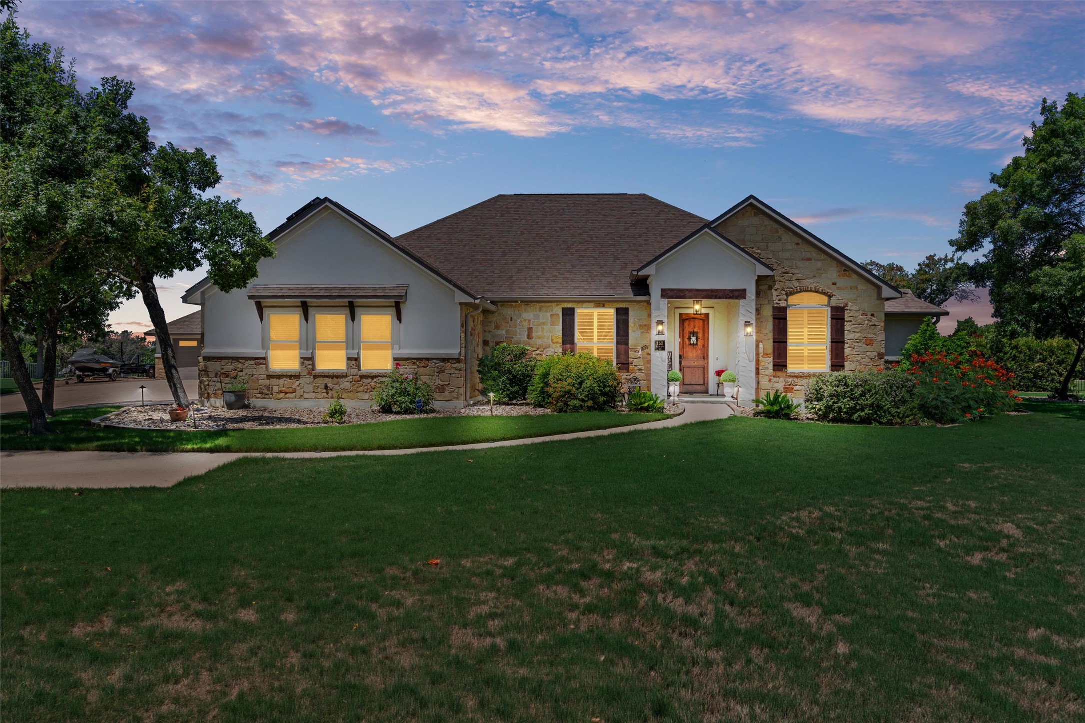 152 Whitney Woods Cir — photo