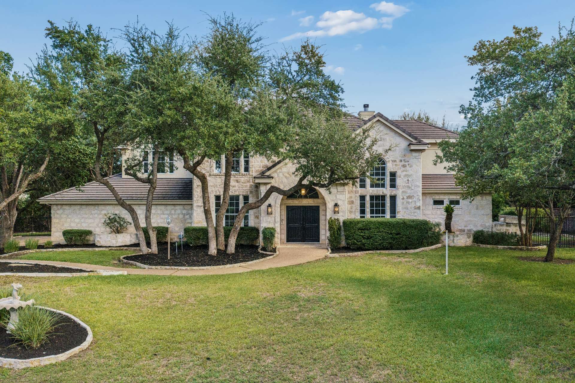 4 Mayleaf CV — photo
