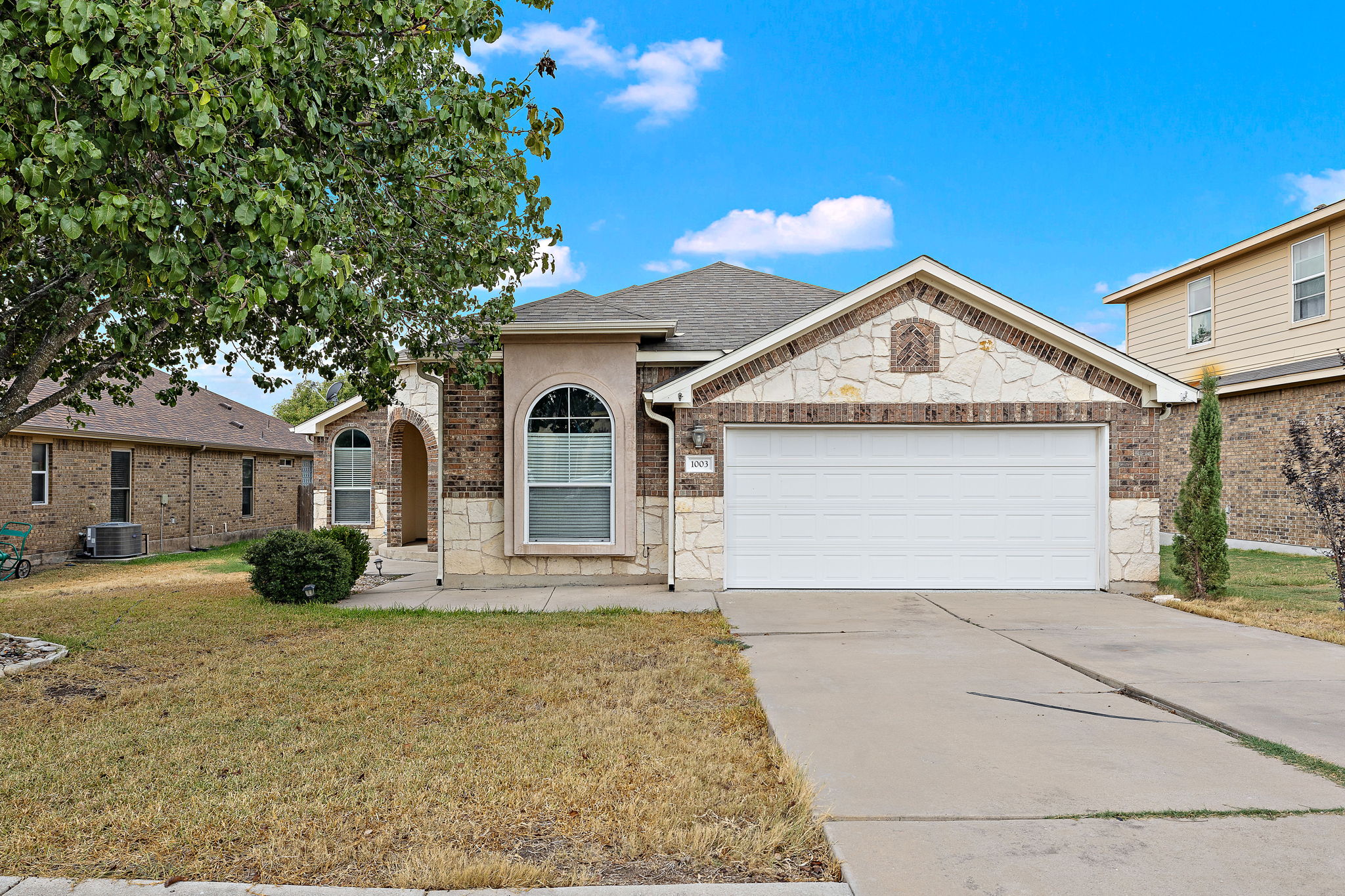 1003 Herrera Ct — photo
