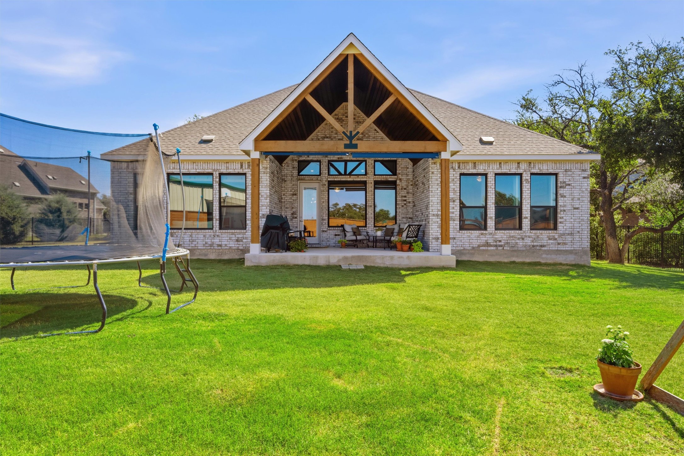 1216 Scenic Oaks Dr — photo