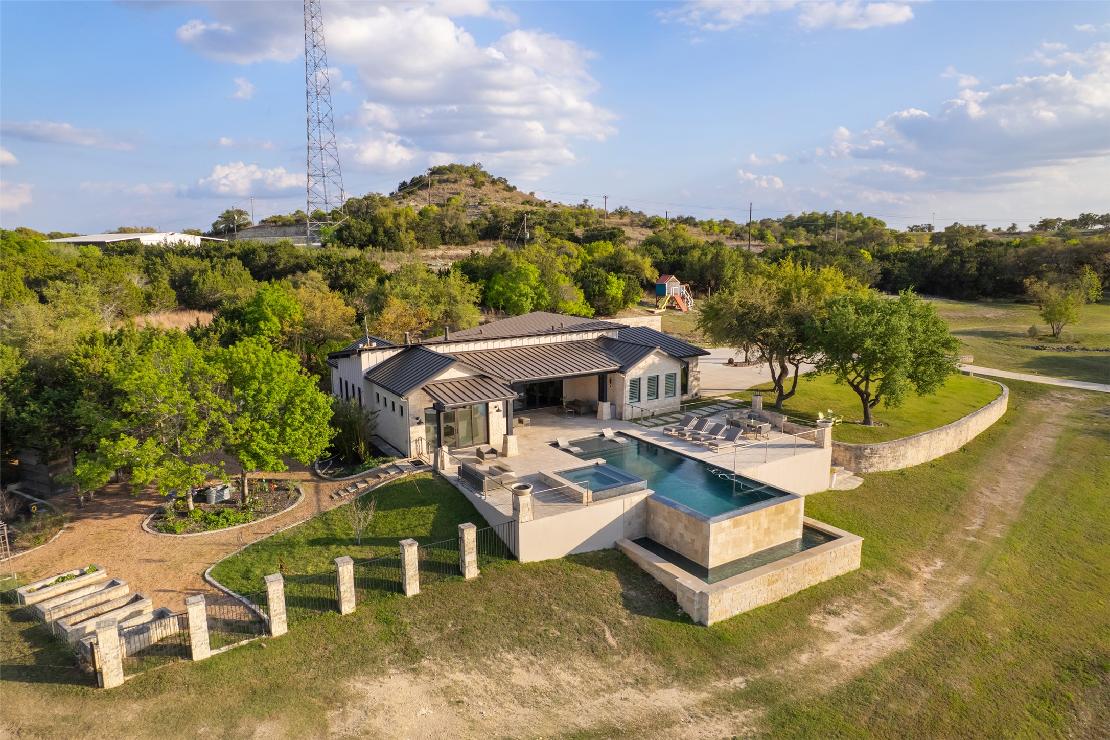 421 Rolling Hills Rd — photo