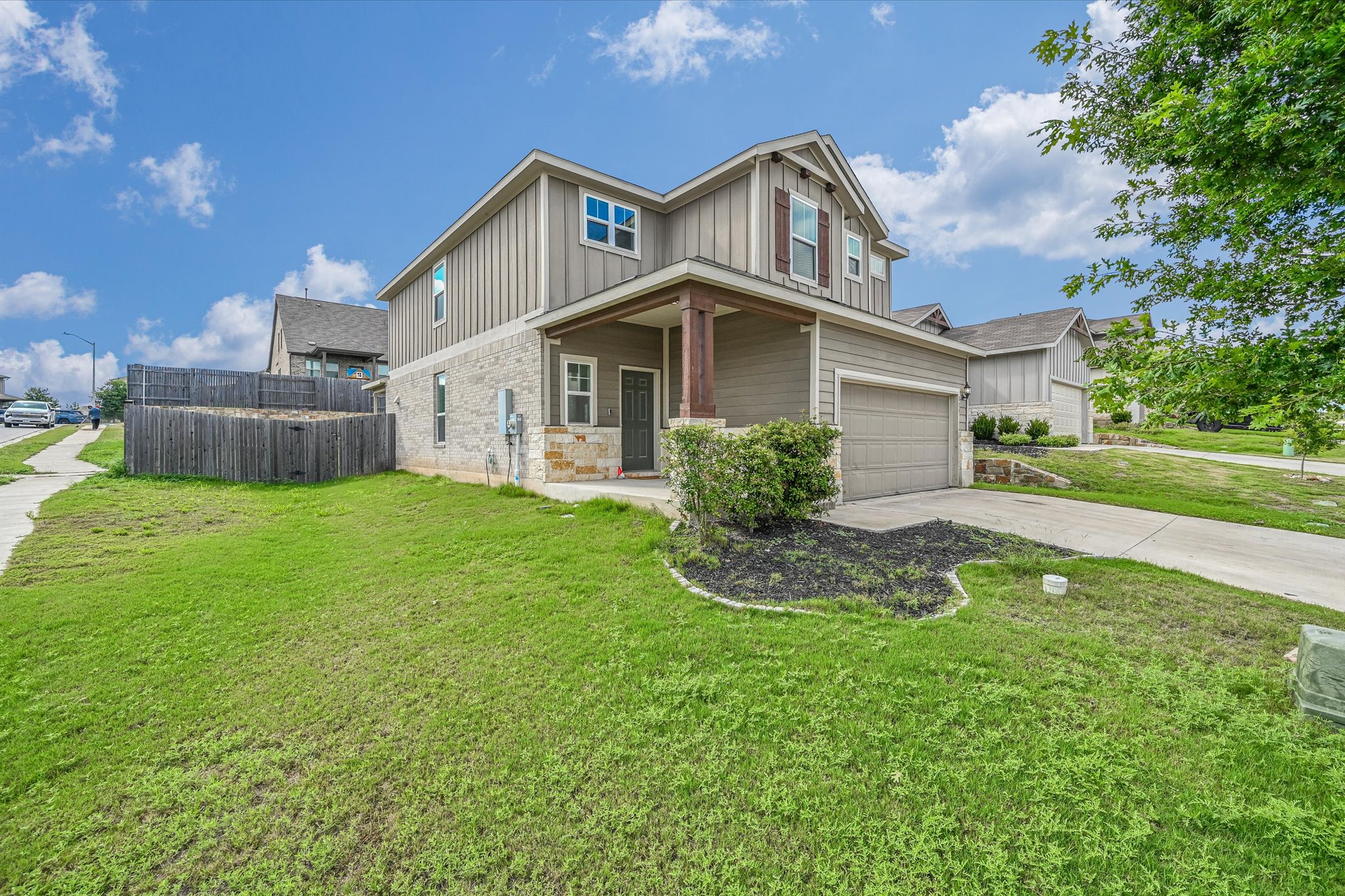 220 Nettletree Dr — photo