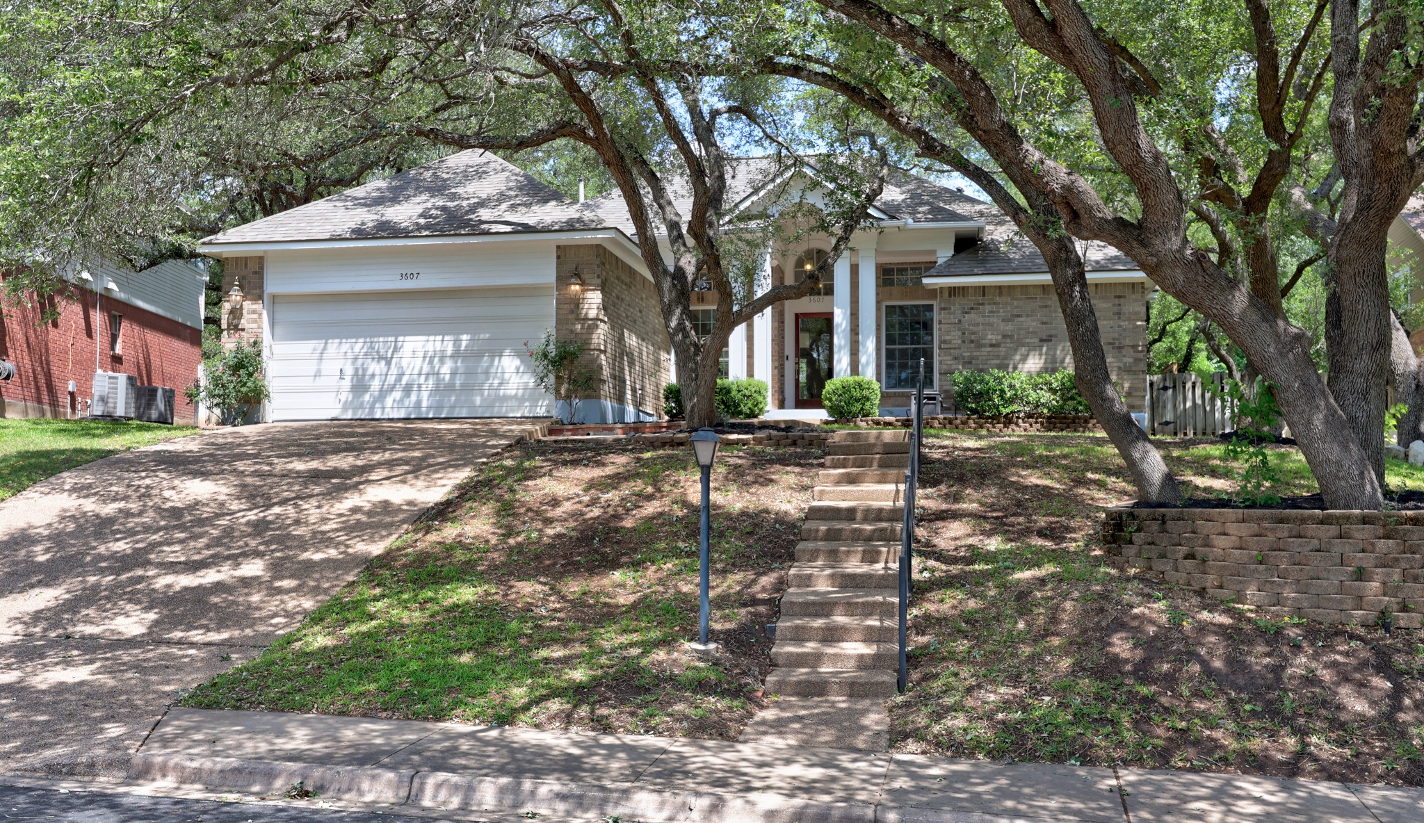 3607 Latimer Dr — photo