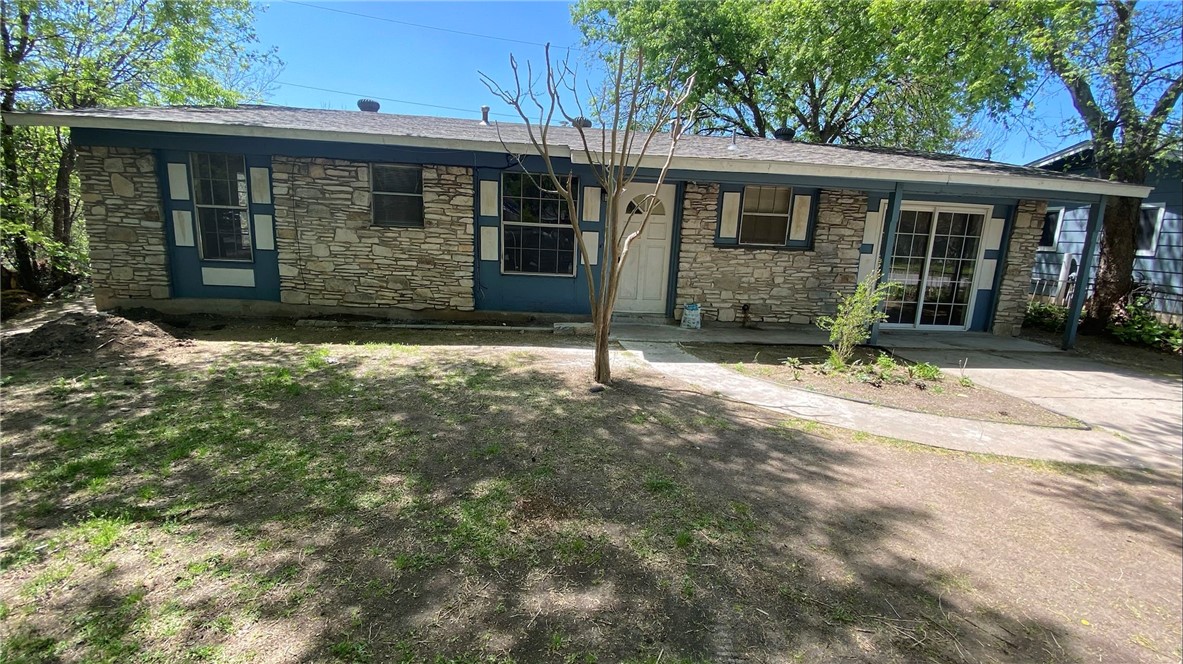 209 Schirra Pl — photo