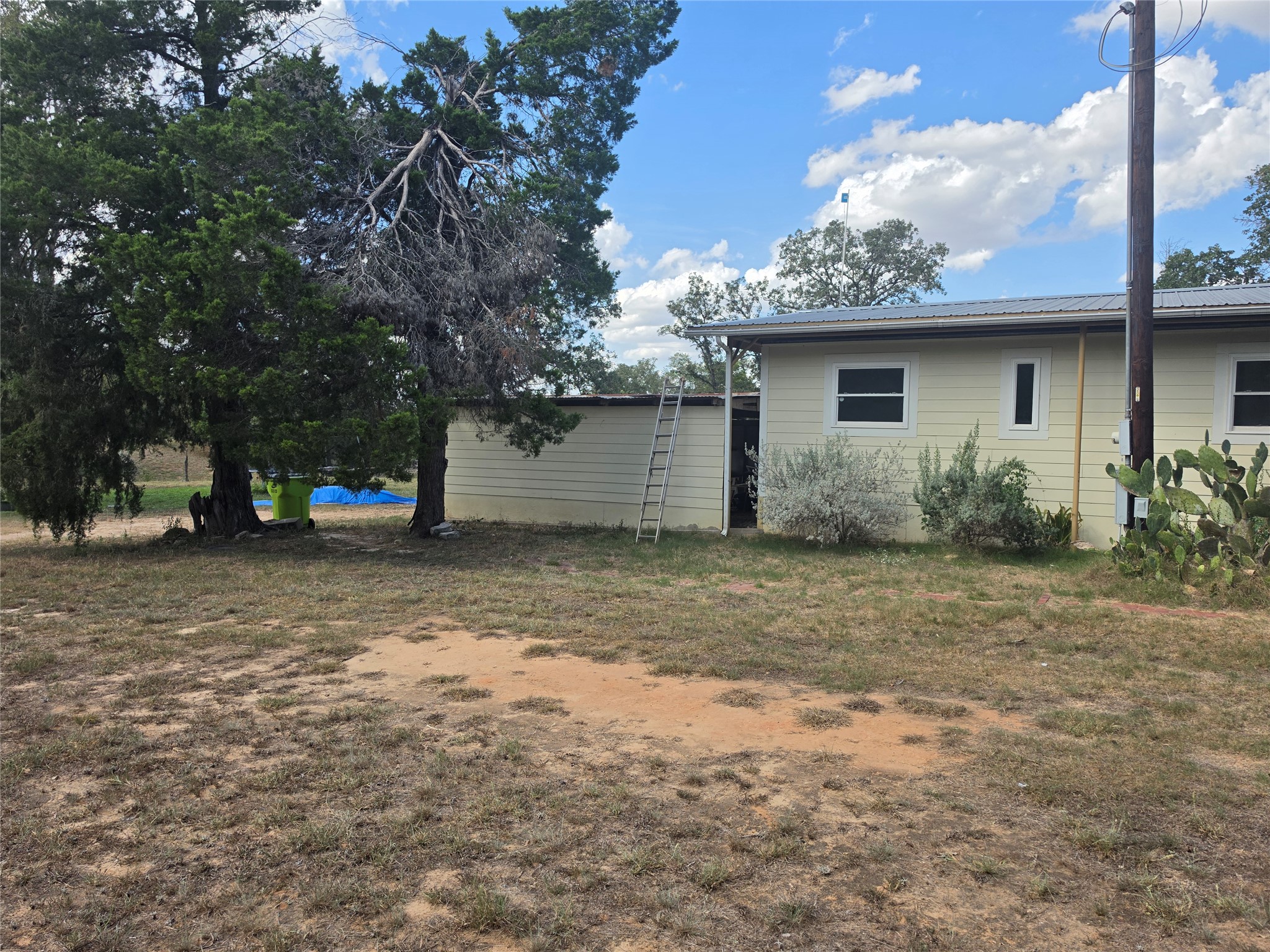 150 Wayside Drive, Elgin, TX 78621 — photo 3
