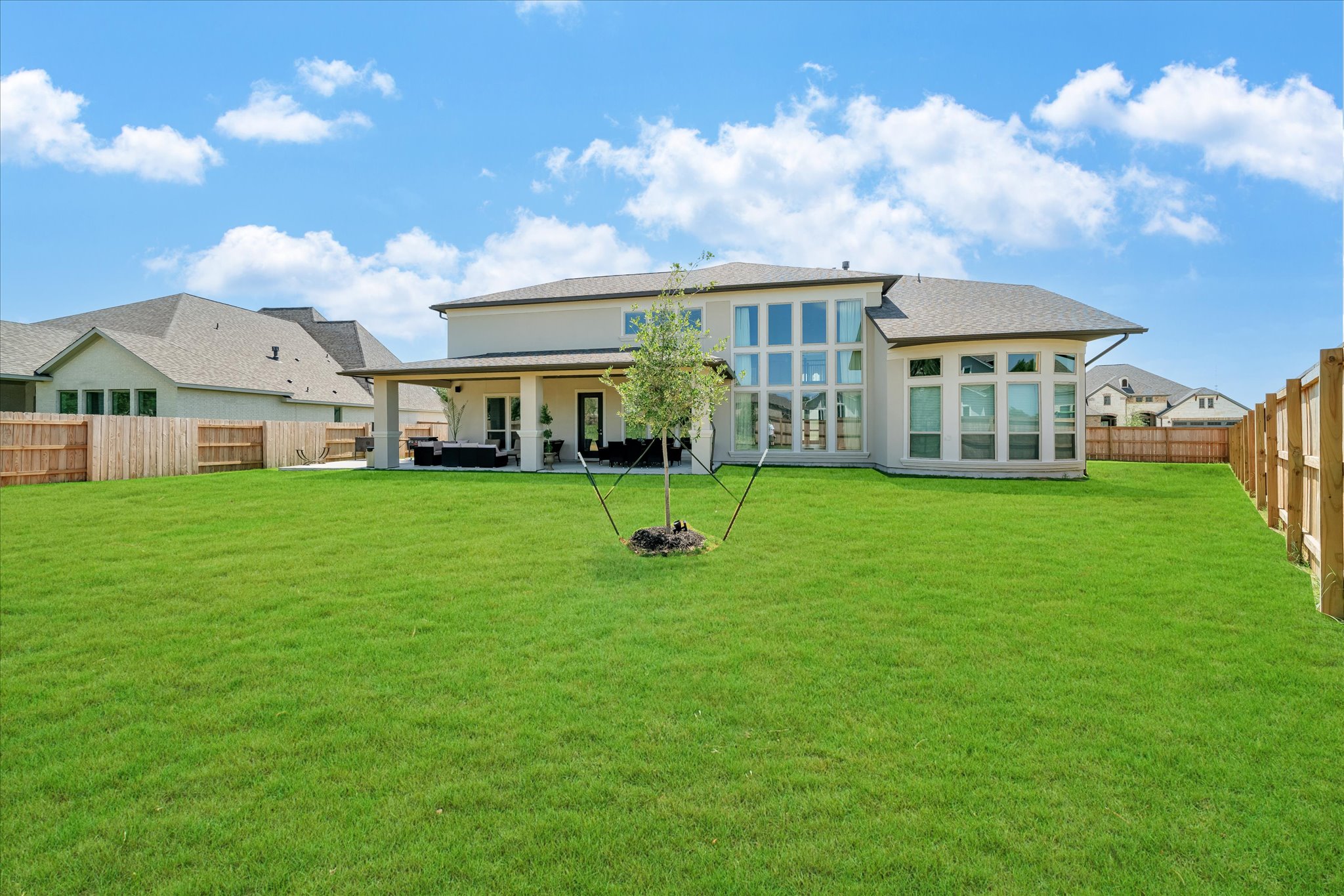 110 Gaston Dr — photo