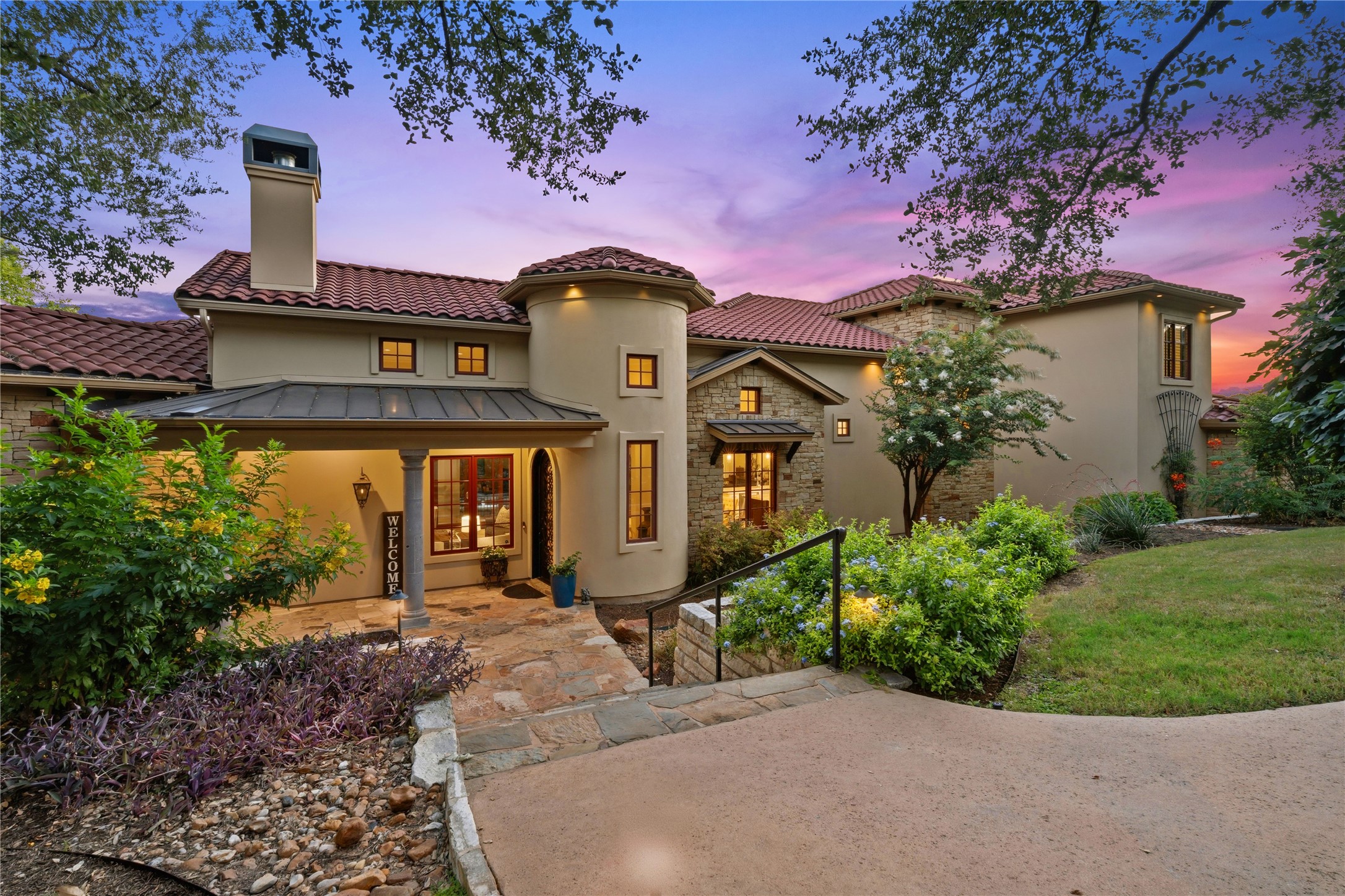 4320 House Of York 6 — photo