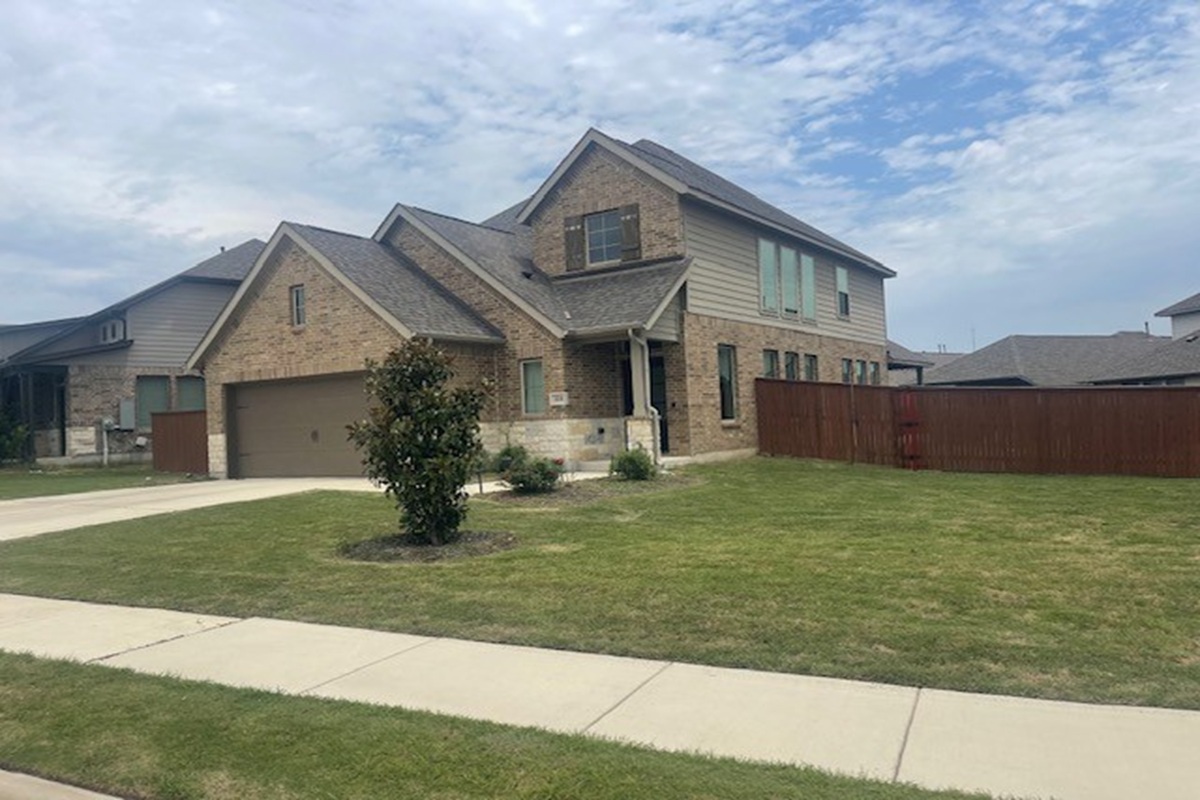 224 Rosebush Dr — photo