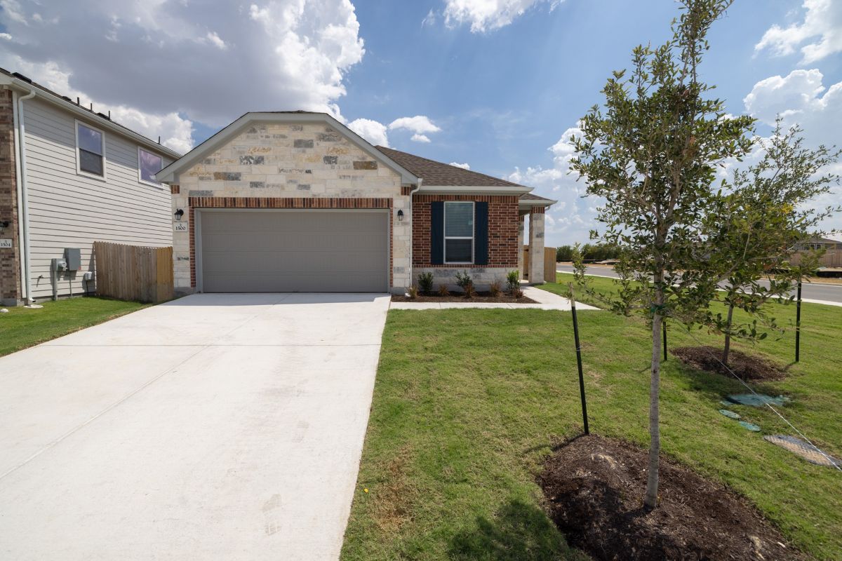 1500 Carriageway Dr — photo