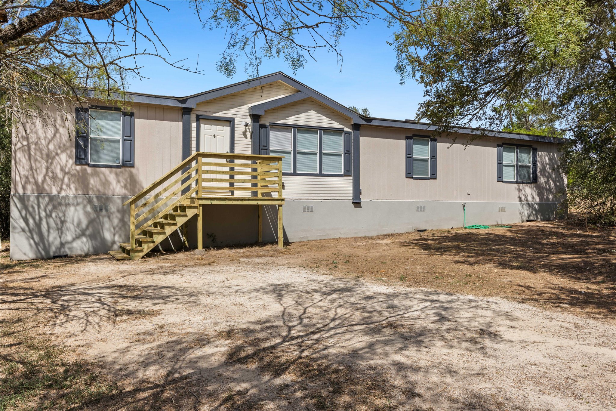 411 Texas Oak Dr — photo