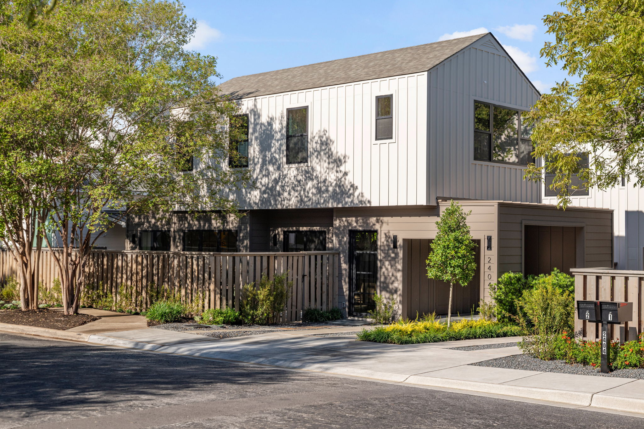2404 Euclid Ave Unit 1 — photo