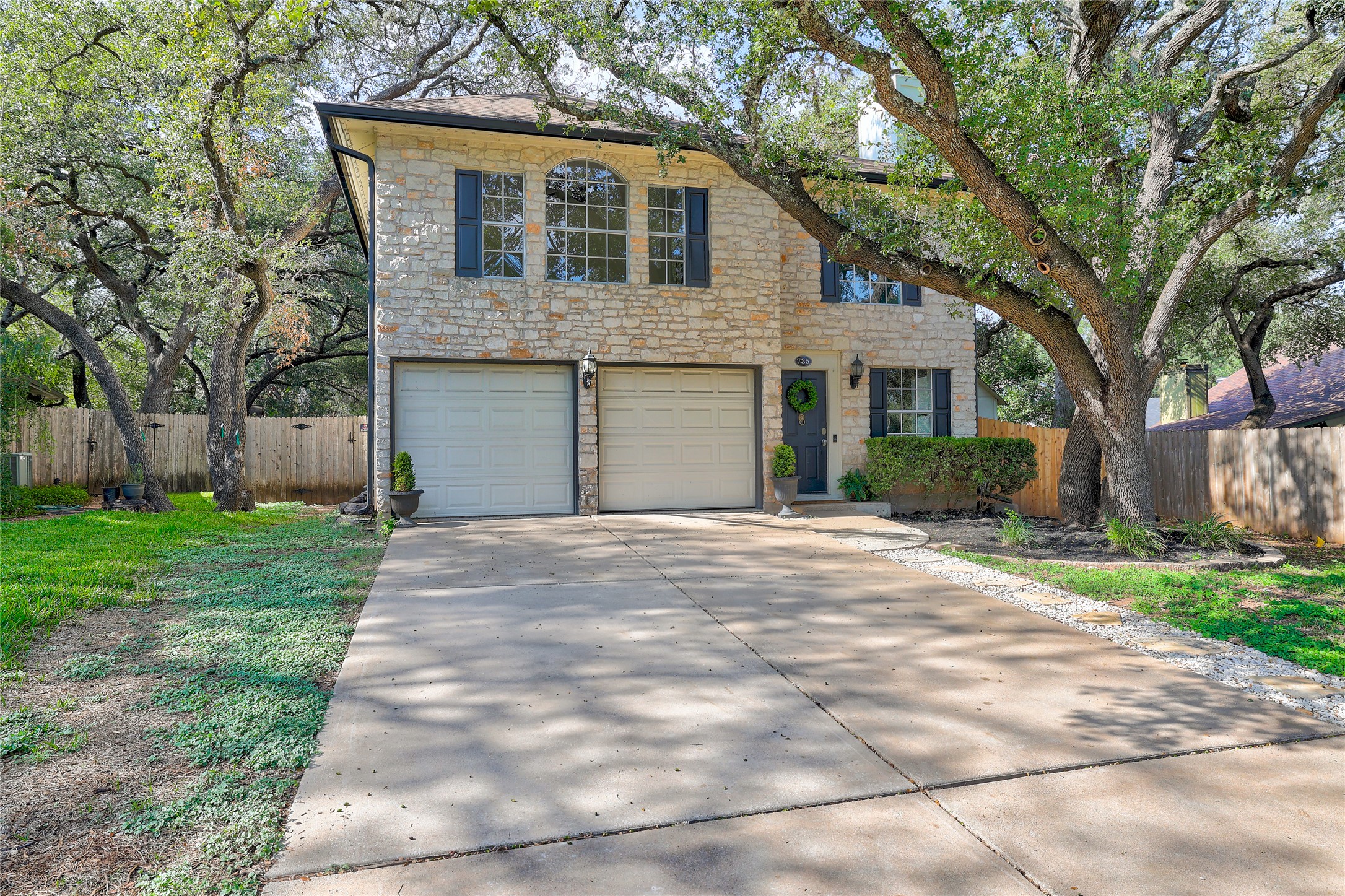 735 Shiny Rock Dr — photo