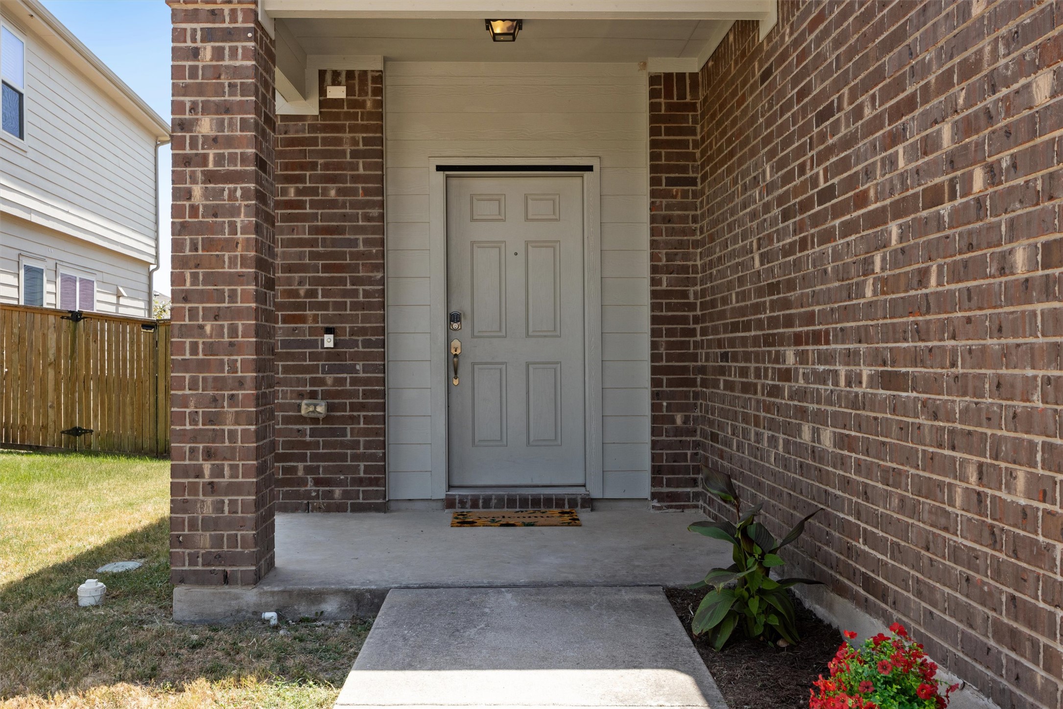 400 Circle Way, Jarrell, TX 76537 — photo 3