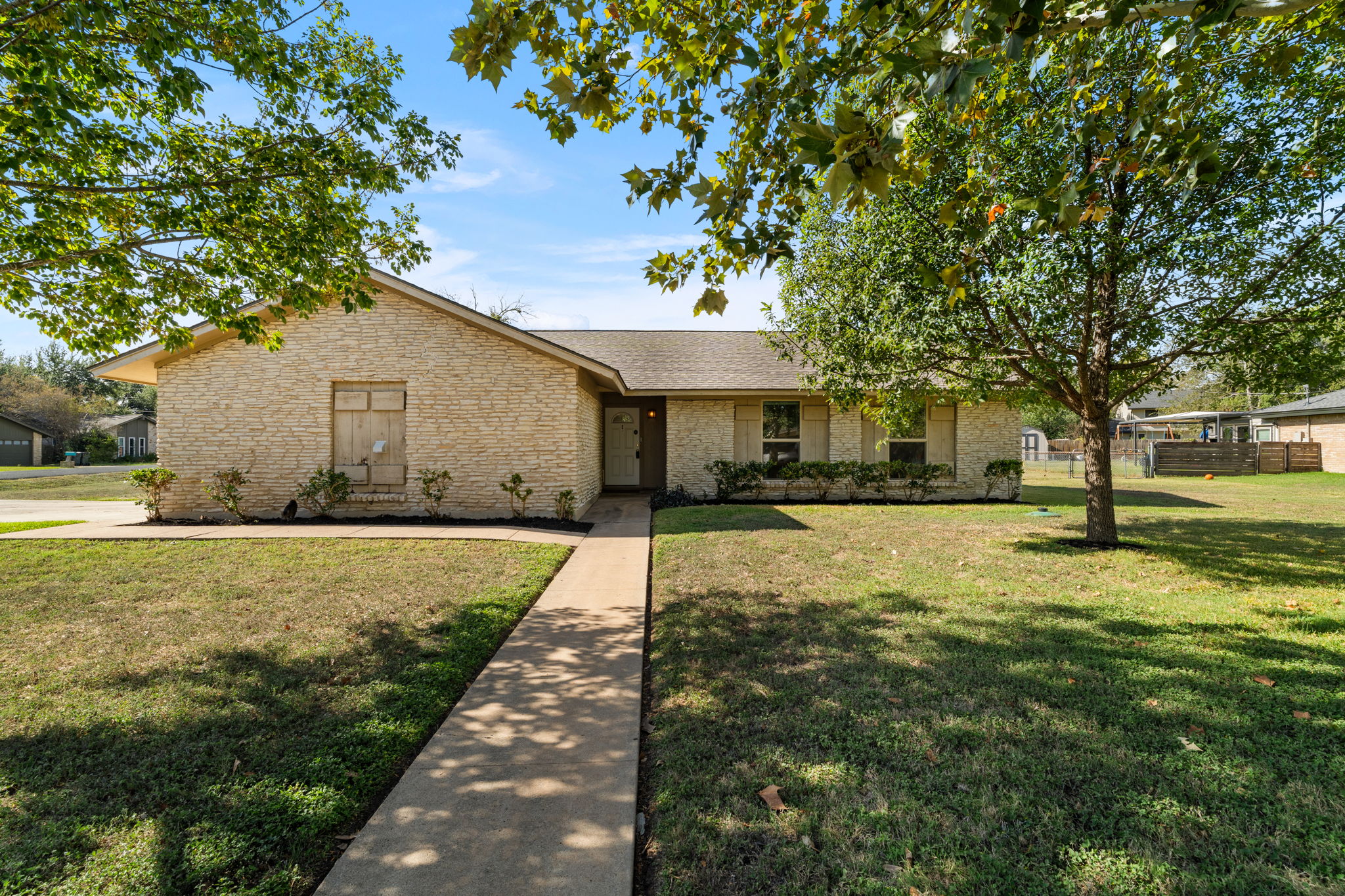 9601 Braeburn Gln — photo