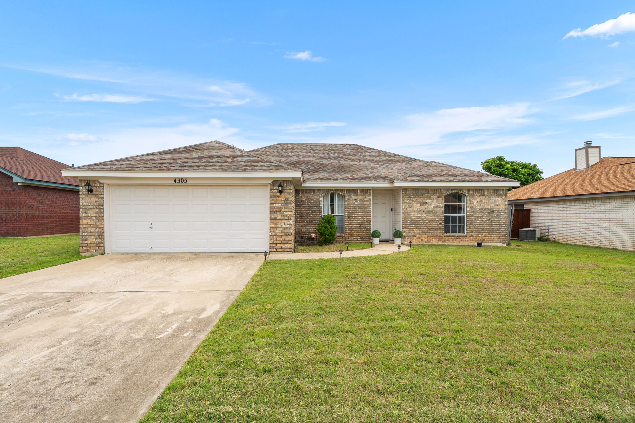 4305 Pete Dr — photo