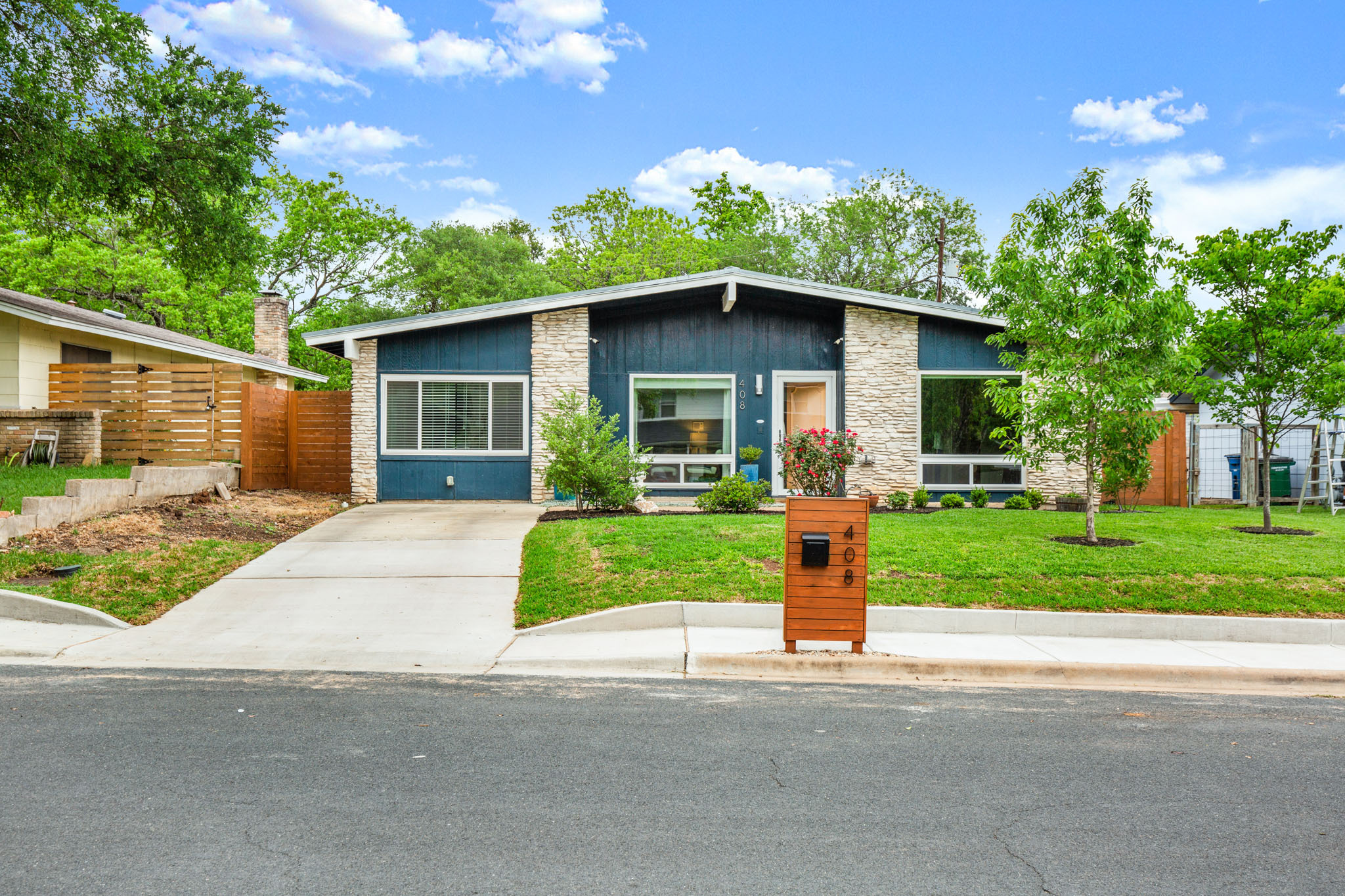 408 Ramble Ln — photo