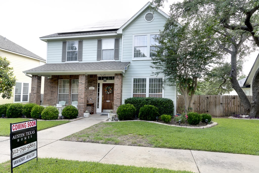 232 Village Commons Blvd — photo