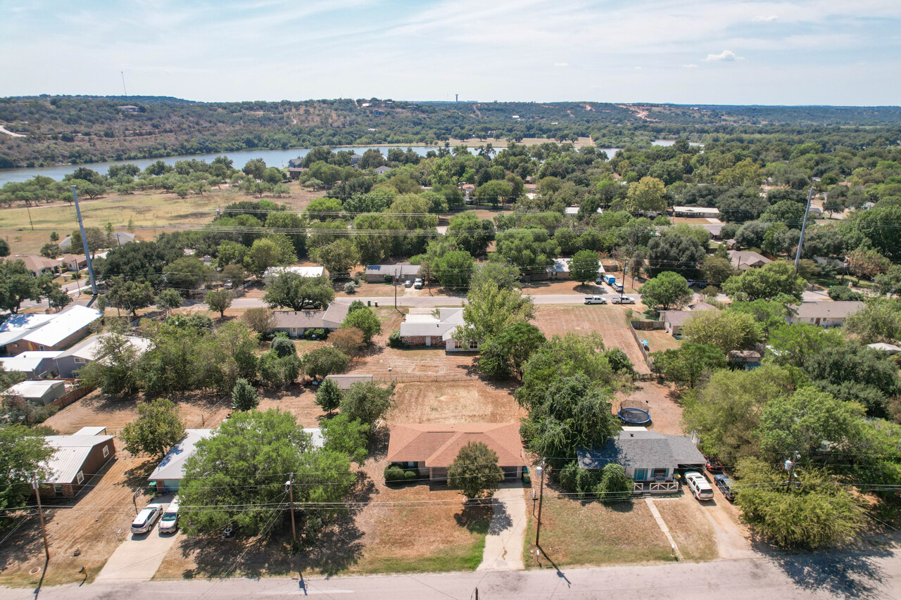 1108 Cedar Dr — photo