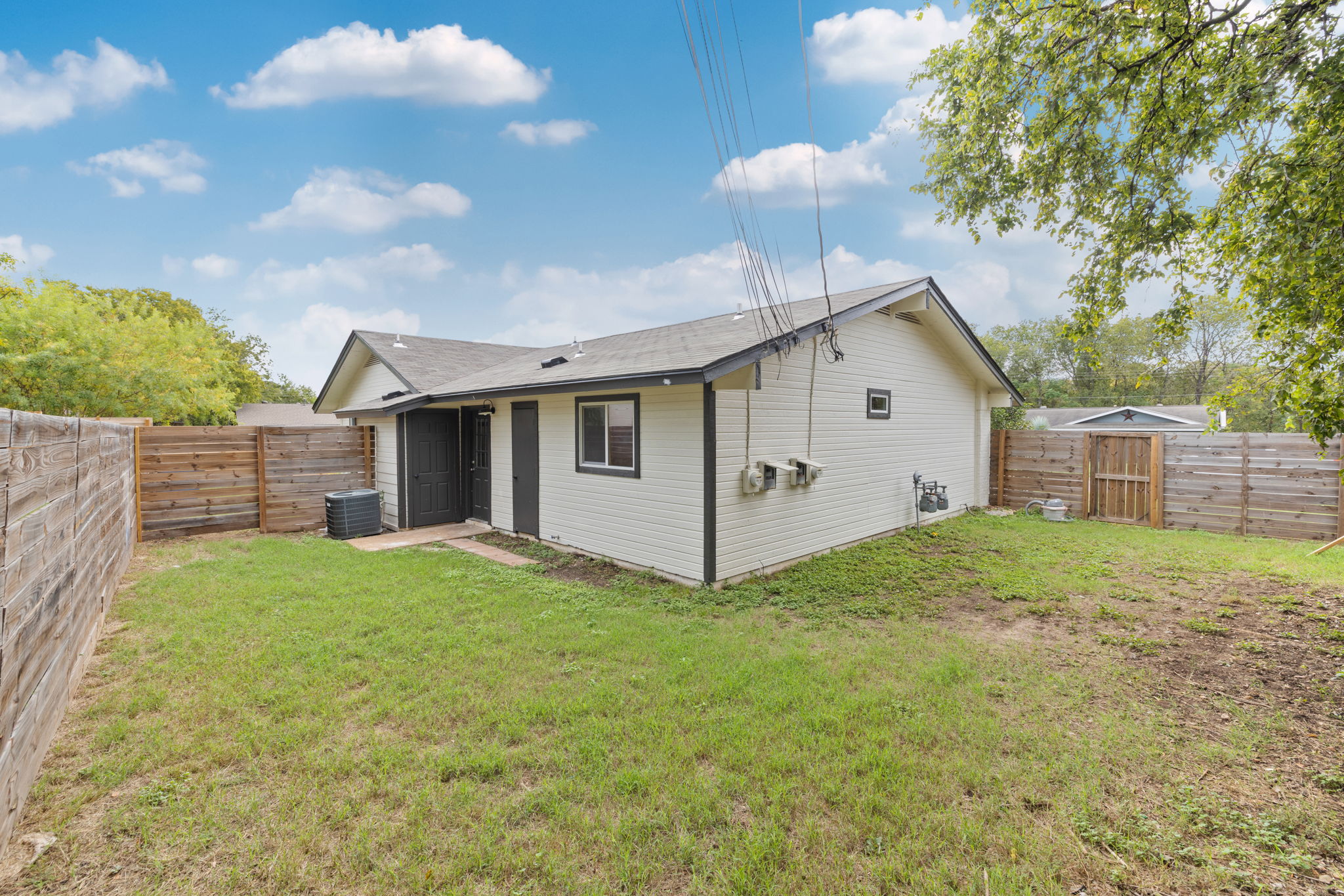 Home in Austin, TX 78745 — photo 3