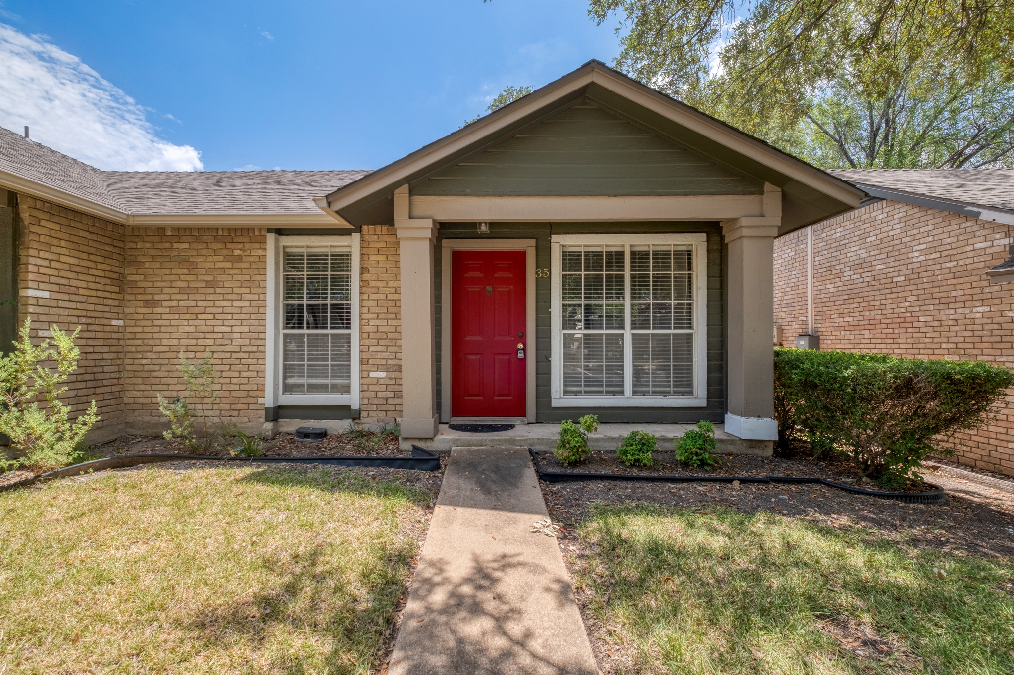 1015 E Yager Ln 35 — photo