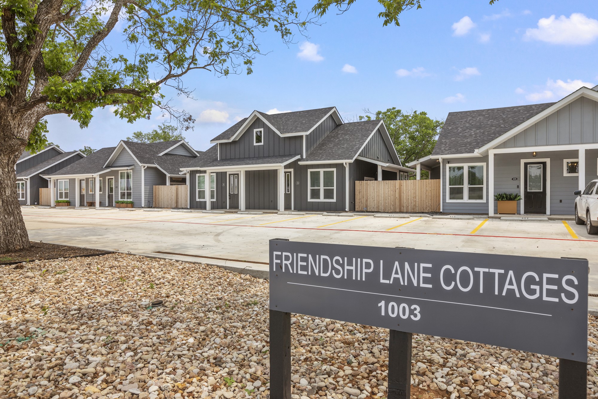 1003 Friendship Ln 301 — photo