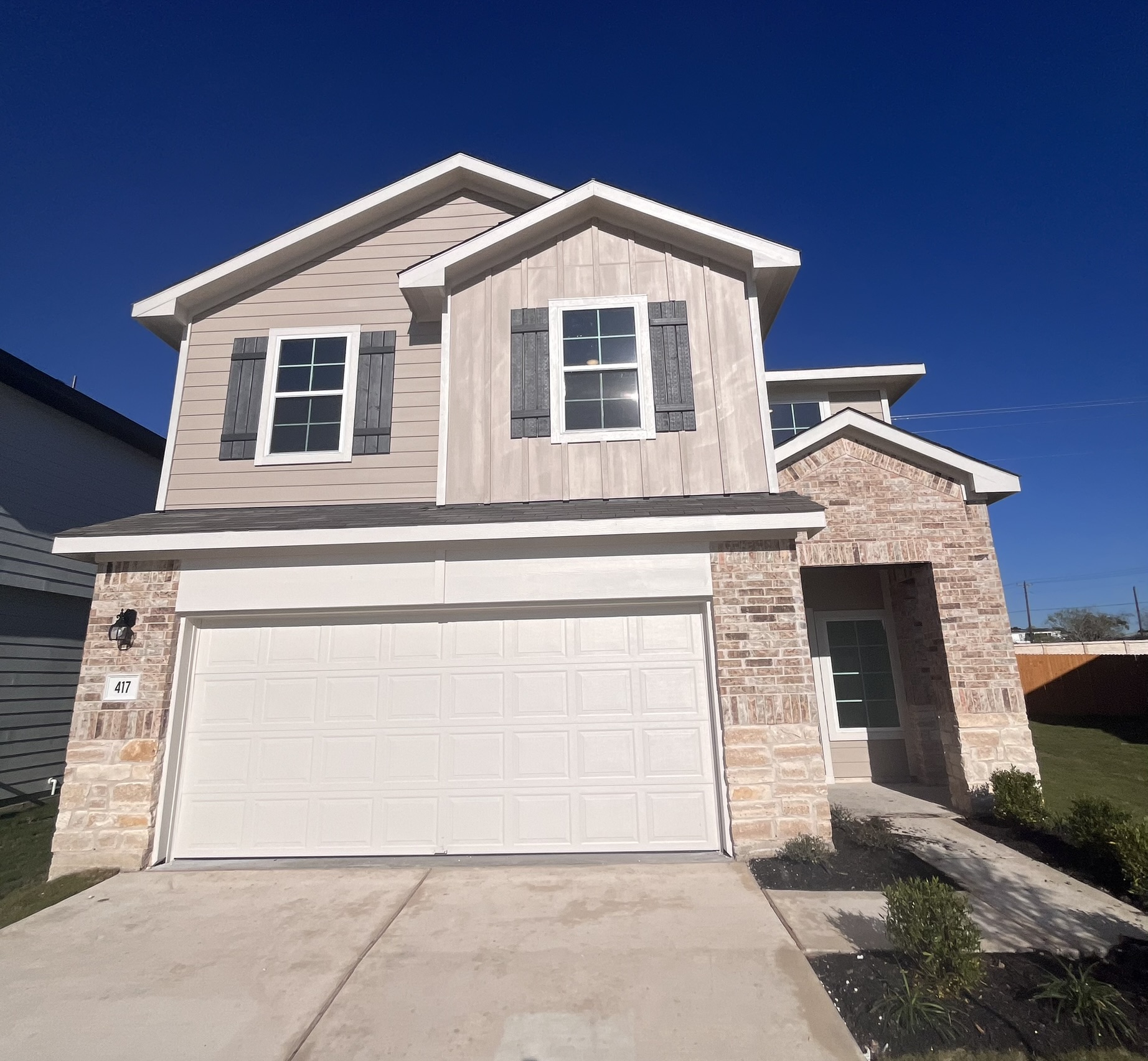417 Lake Sweetwater Ln — photo