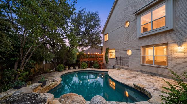 9402 Bluegrass Dr — photo