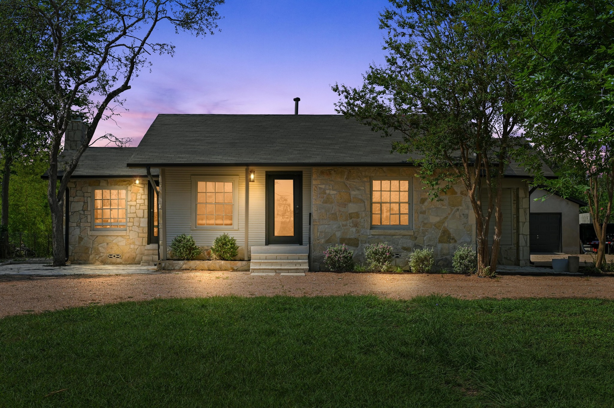 3501 Pecan Springs Rd — photo