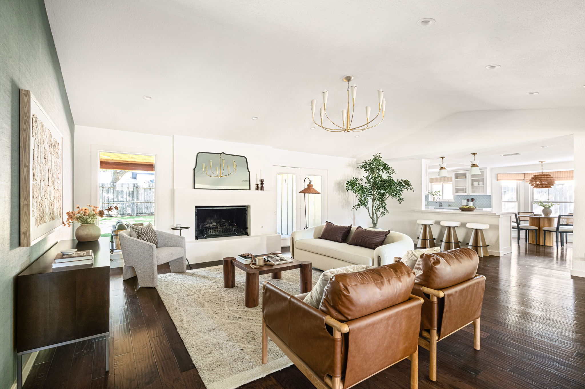4206 Far West Blvd — photo