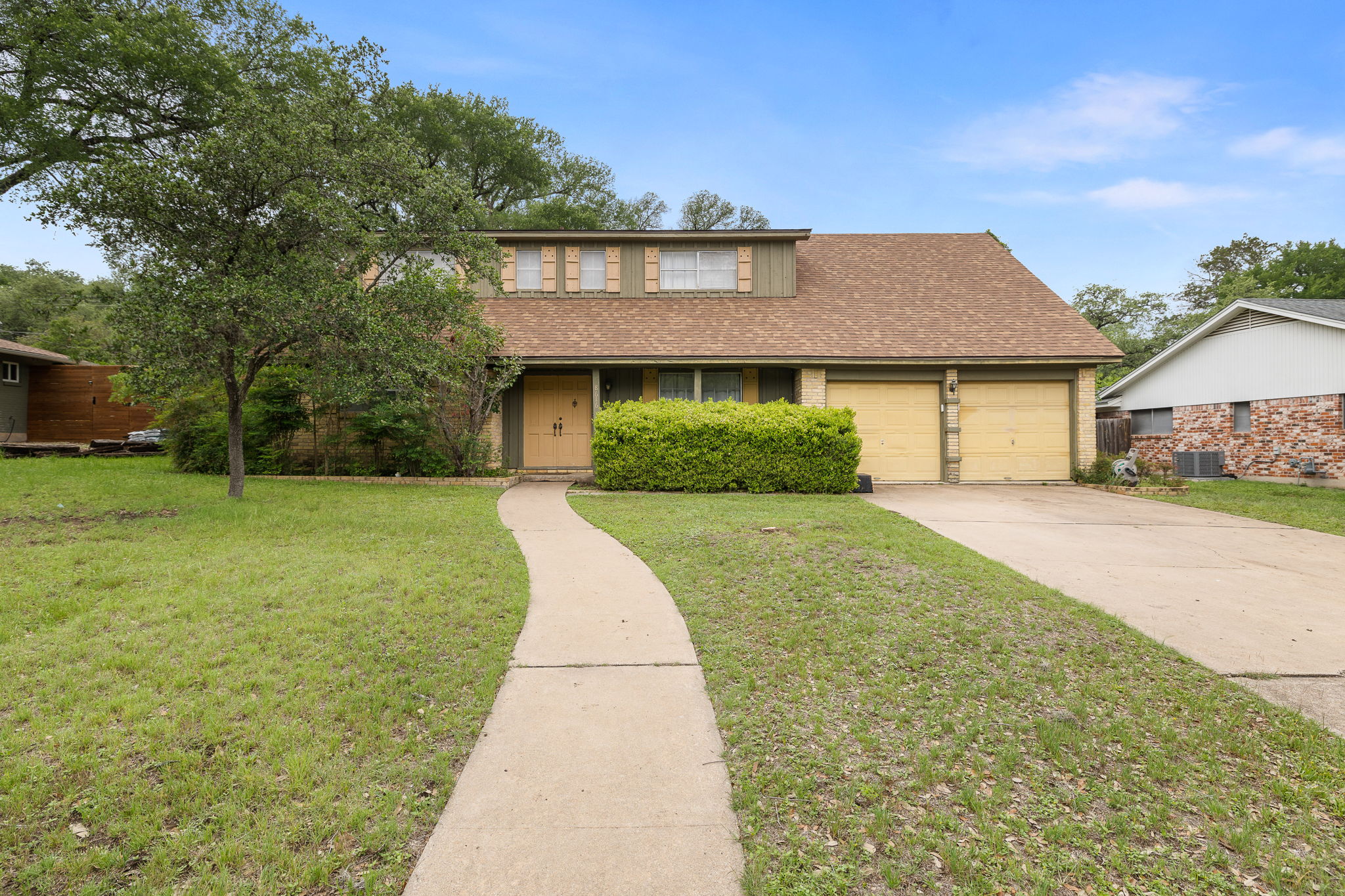 8616 Willowick Dr — photo