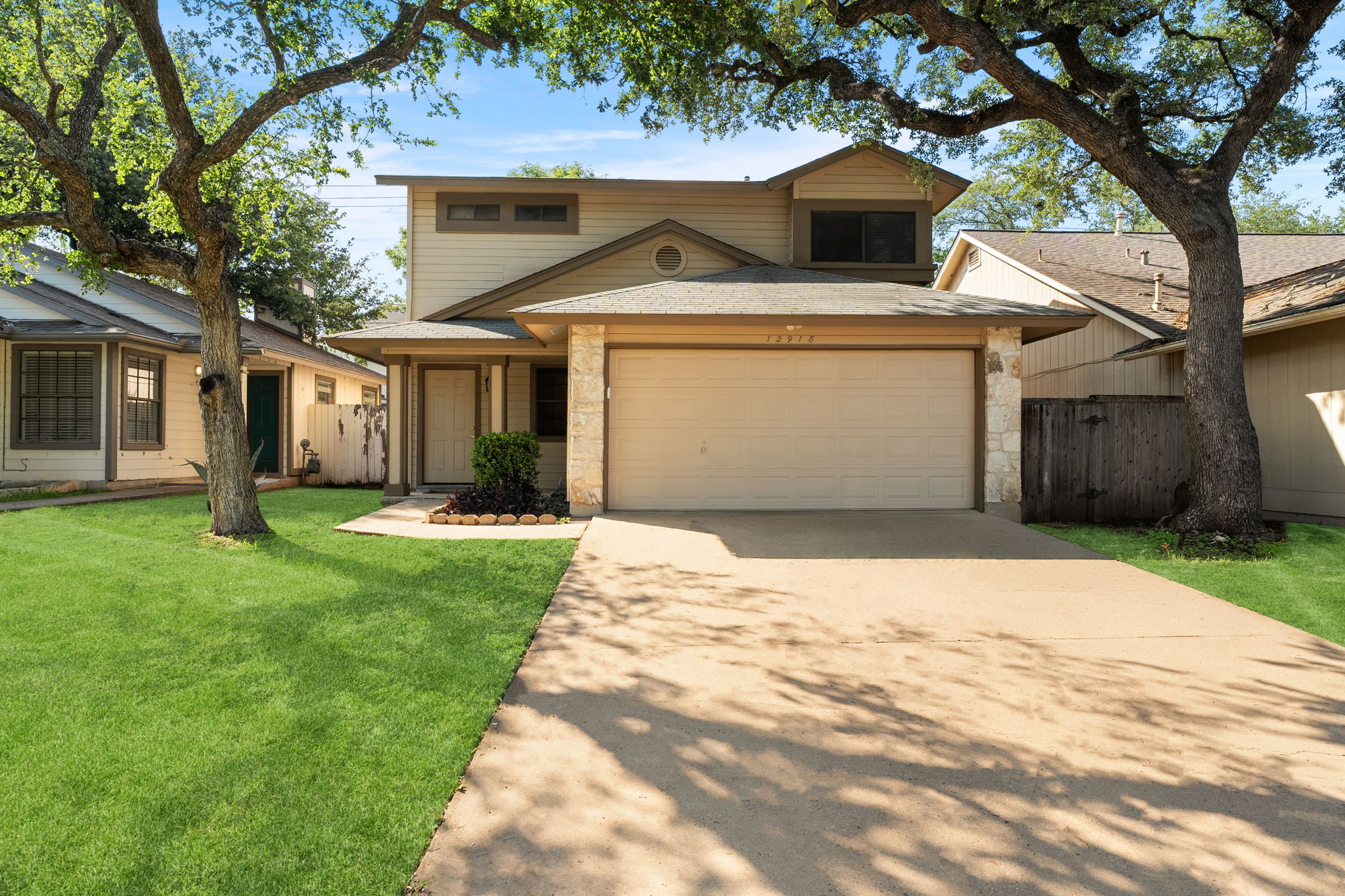 12918 Humphrey Dr — photo