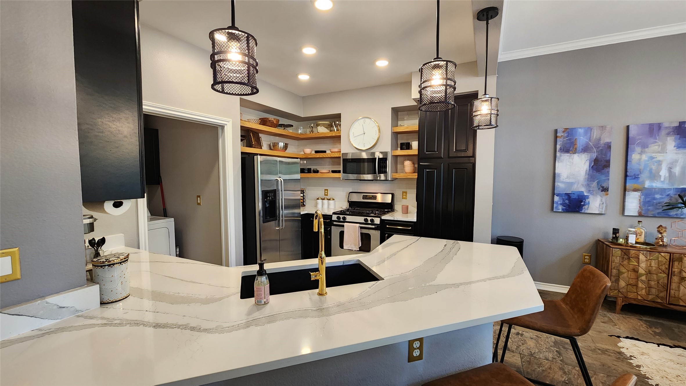 300 San Gabriel Village Blvd 411 — photo