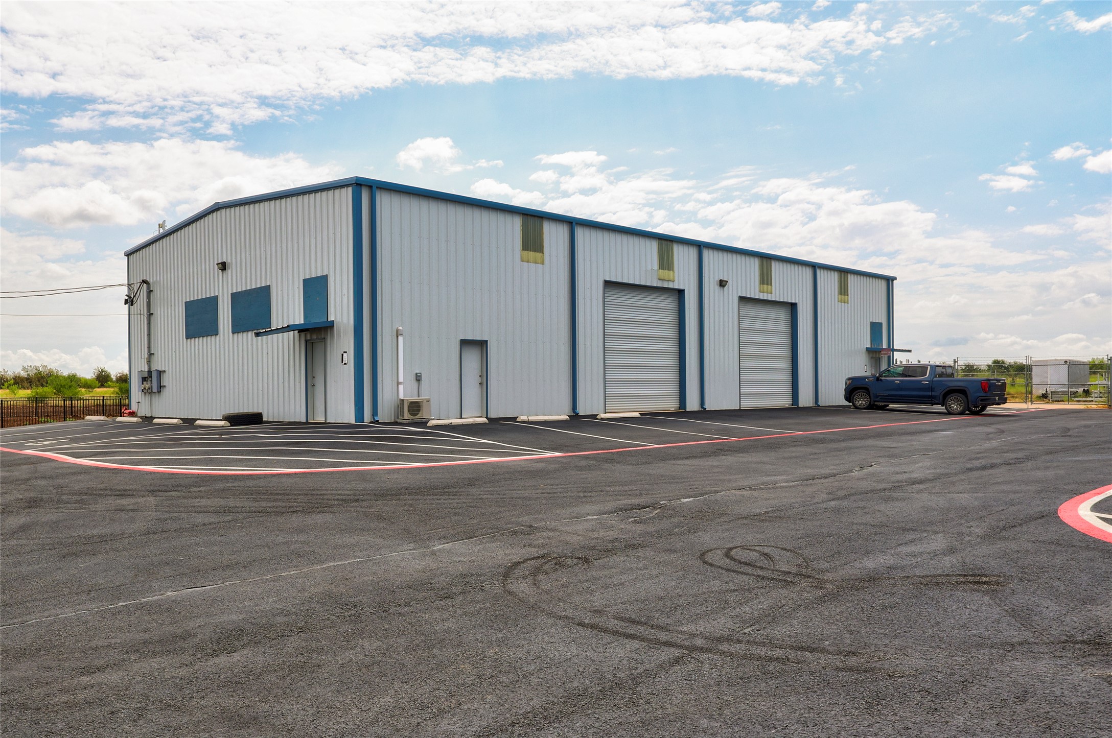 1000 County Road 308 Ctr — photo